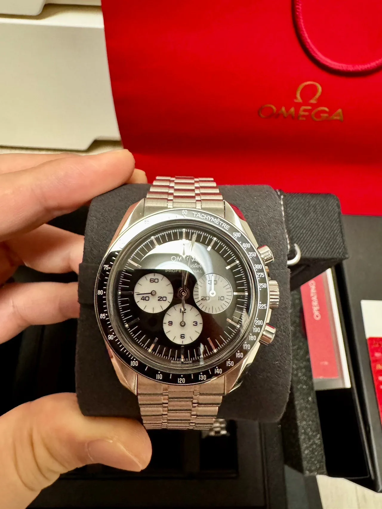 오메가 Speedmaster Moonwatch Professional 역팬더 2026 사진 2