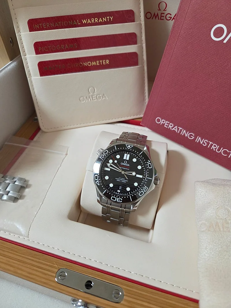 오메가 씨마스터 다이버 300M 42mm 스틸 블랙 다이얼 2020 사진 2