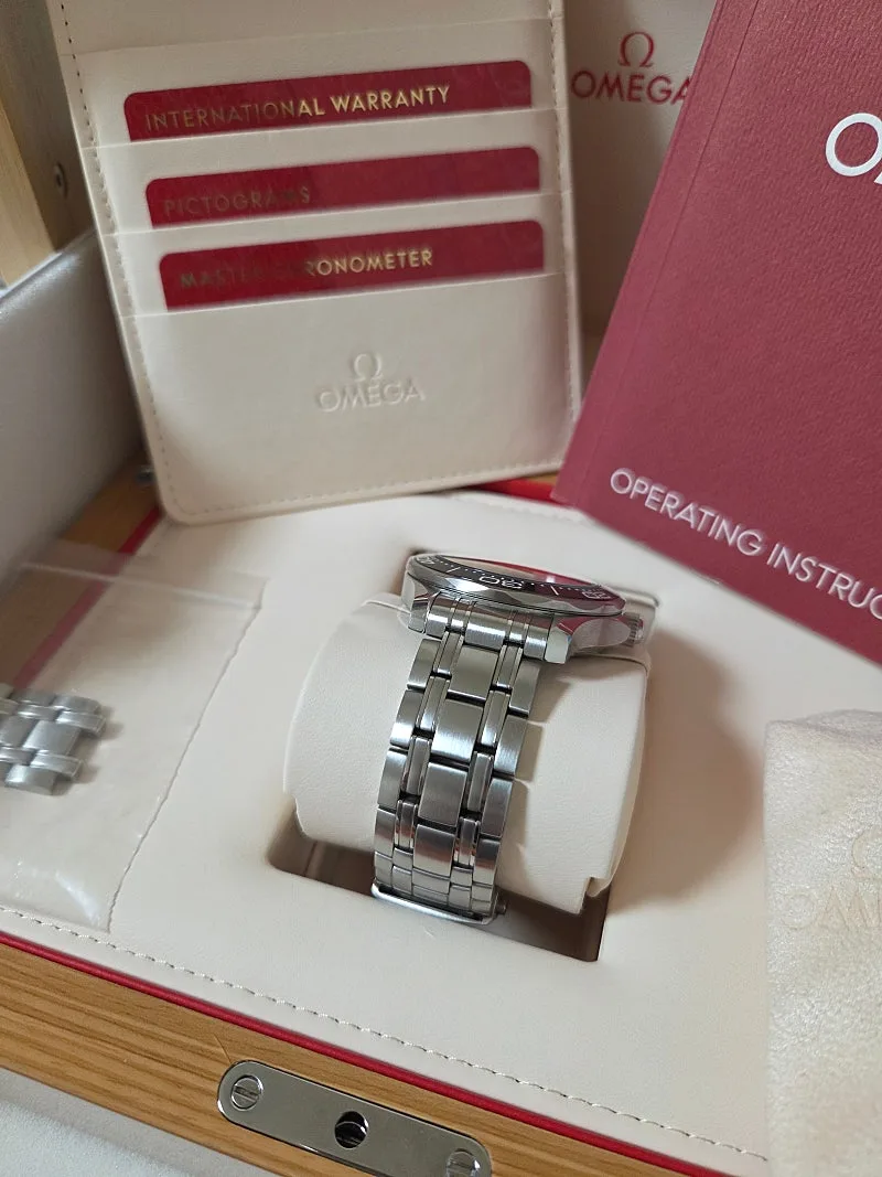 오메가 씨마스터 다이버 300M 42mm 스틸 블랙 다이얼 2020 사진 3