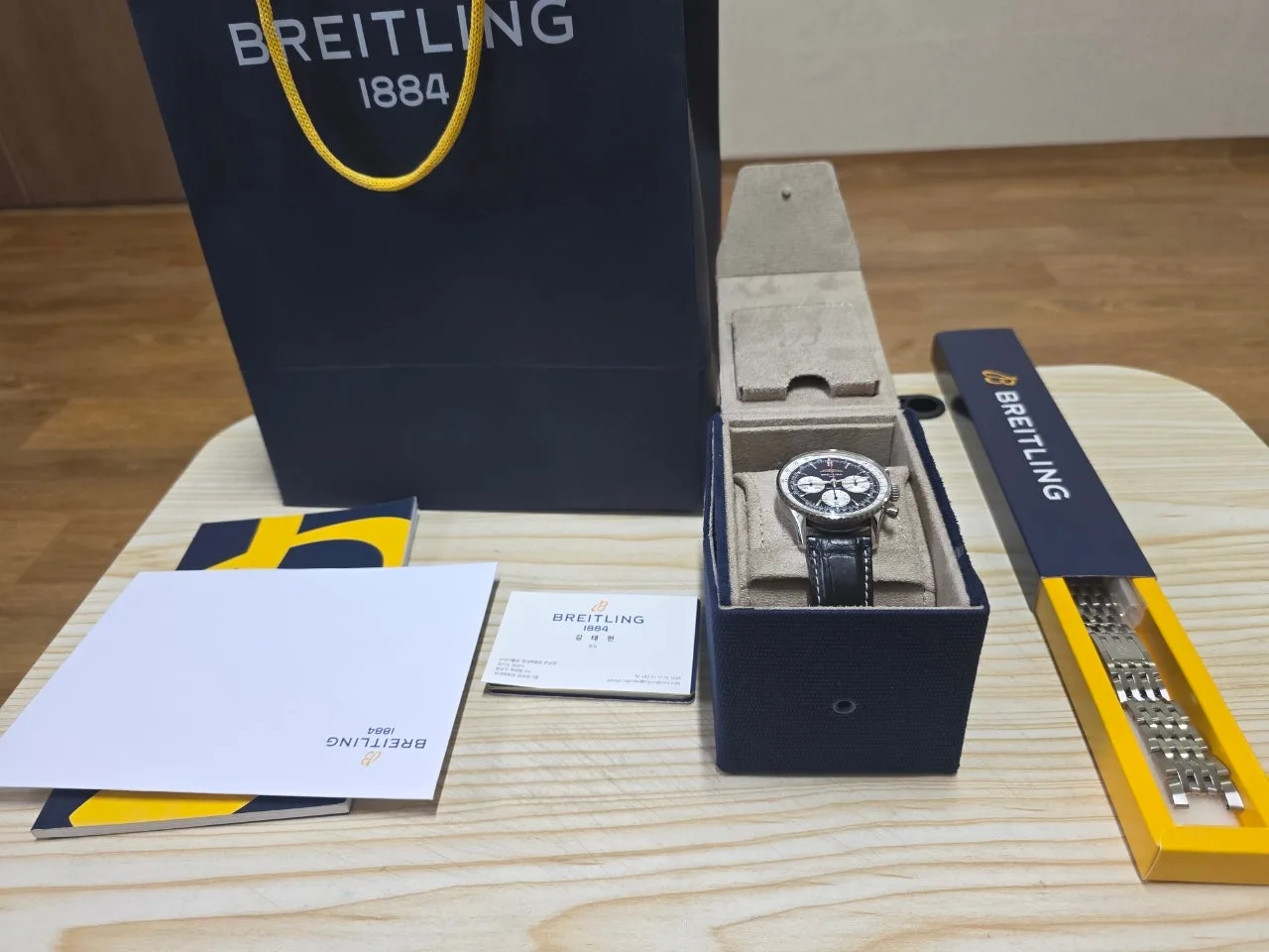 브라이틀링 네비타이머 41 AB0139211B1A1 2025 사진 2