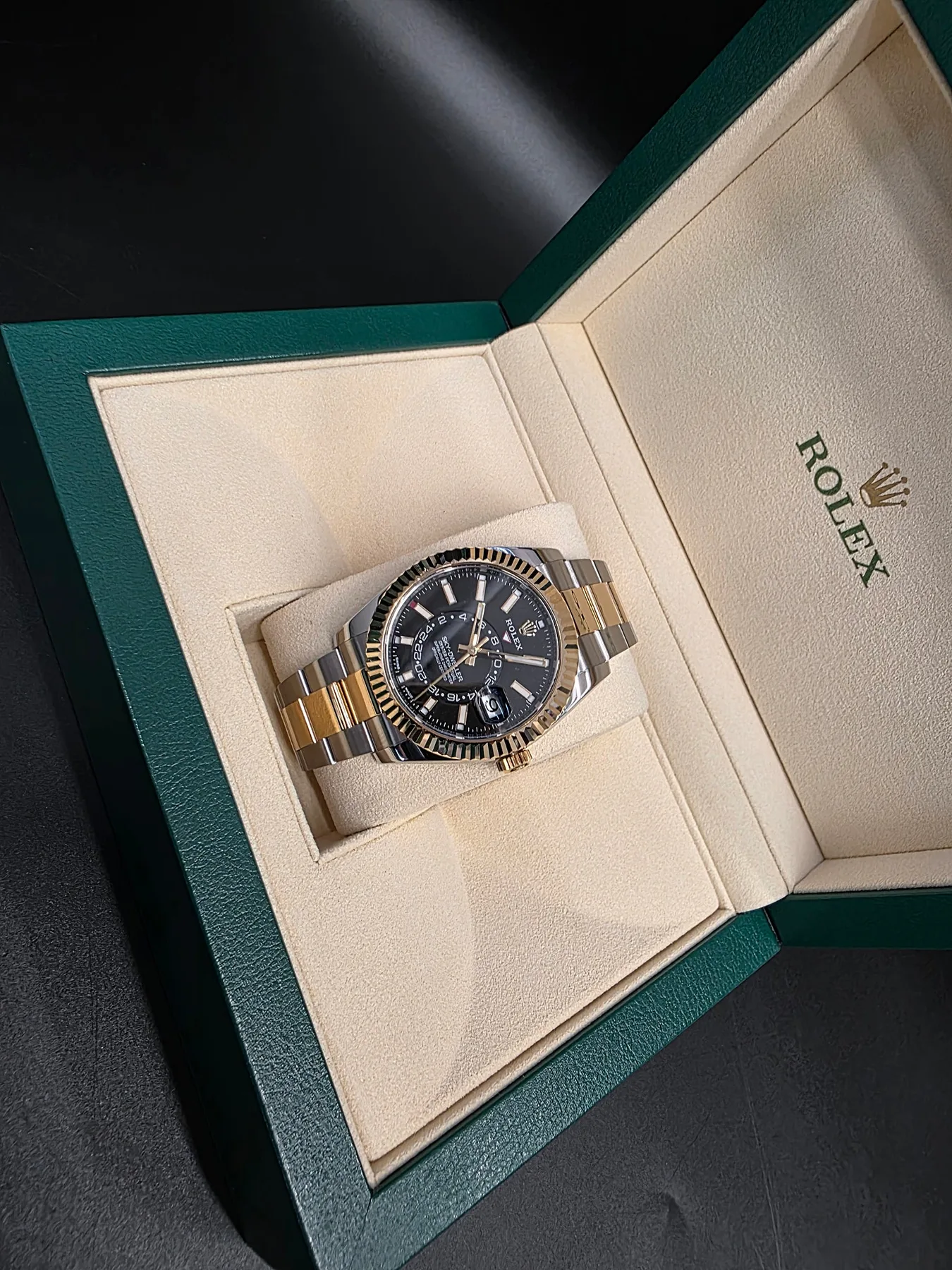 롤렉스 스카이드웰러 42mm 검판 오이스터 옐로우골드 콤비 2019 사진 2