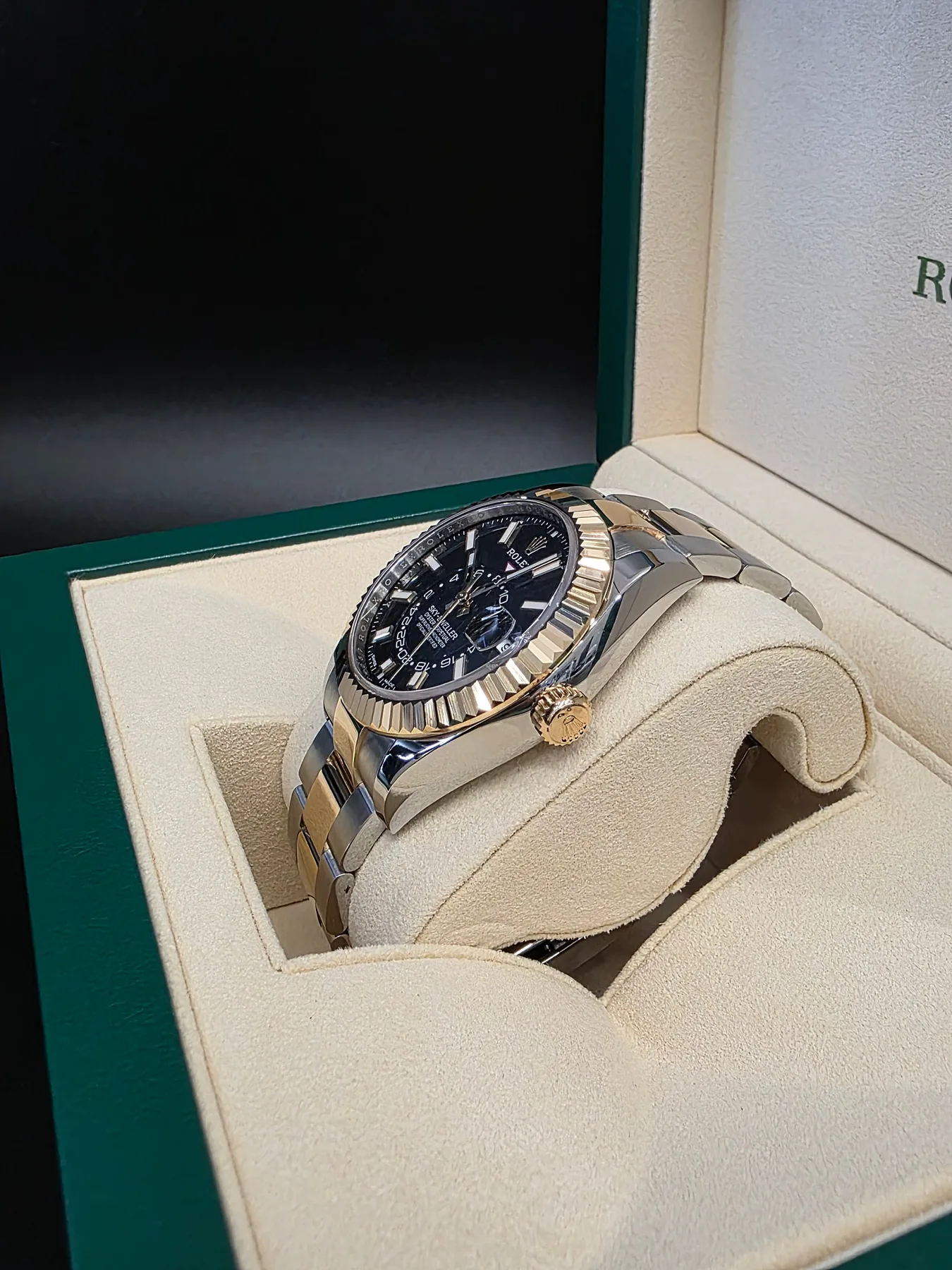 롤렉스 스카이드웰러 42mm 검판 오이스터 옐로우골드 콤비 2019 사진 5