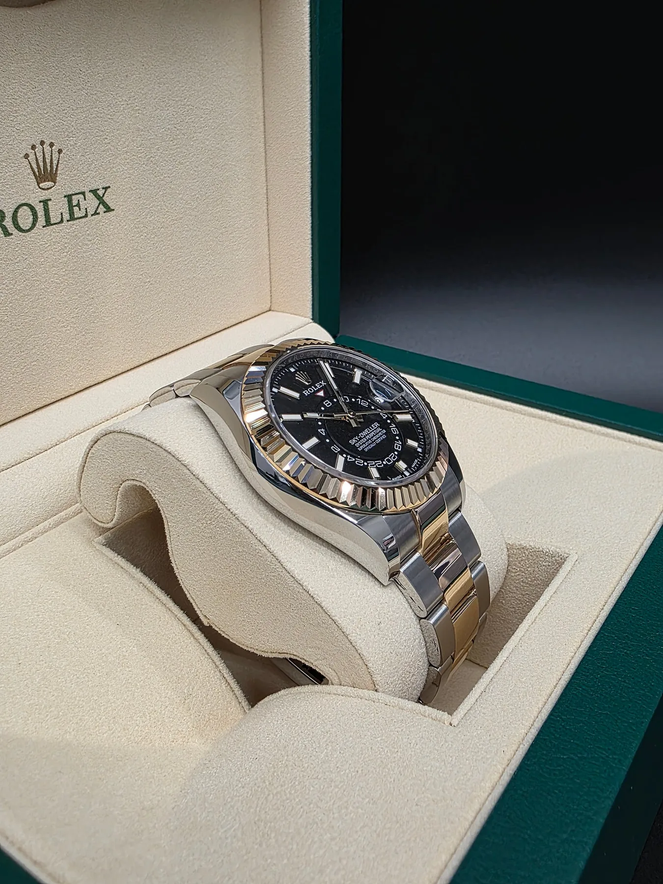 롤렉스 스카이드웰러 42mm 검판 오이스터 옐로우골드 콤비 2019 사진 6