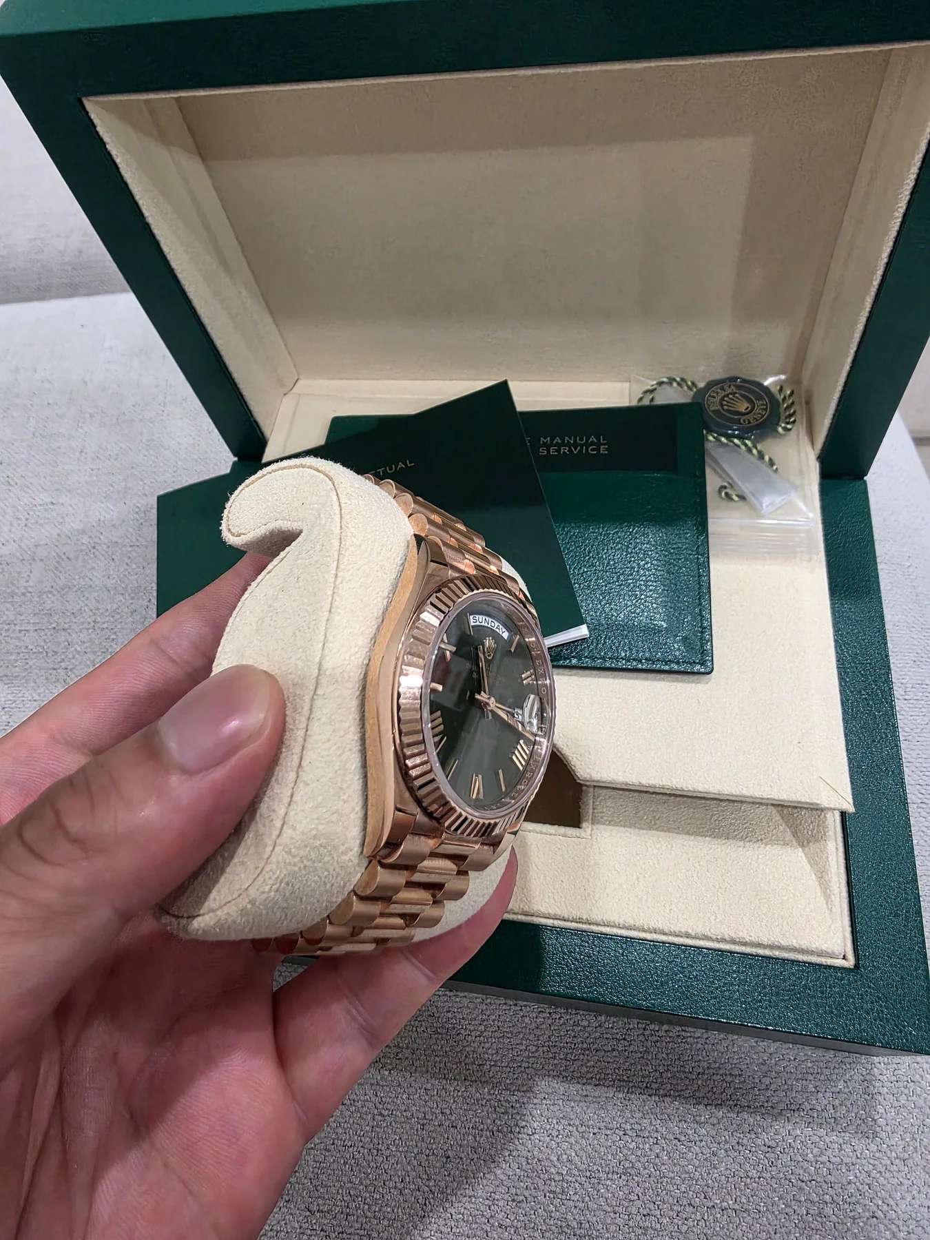 롤렉스 데이데이트 올리브그린 로즈골드 40mm 2024 사진 3