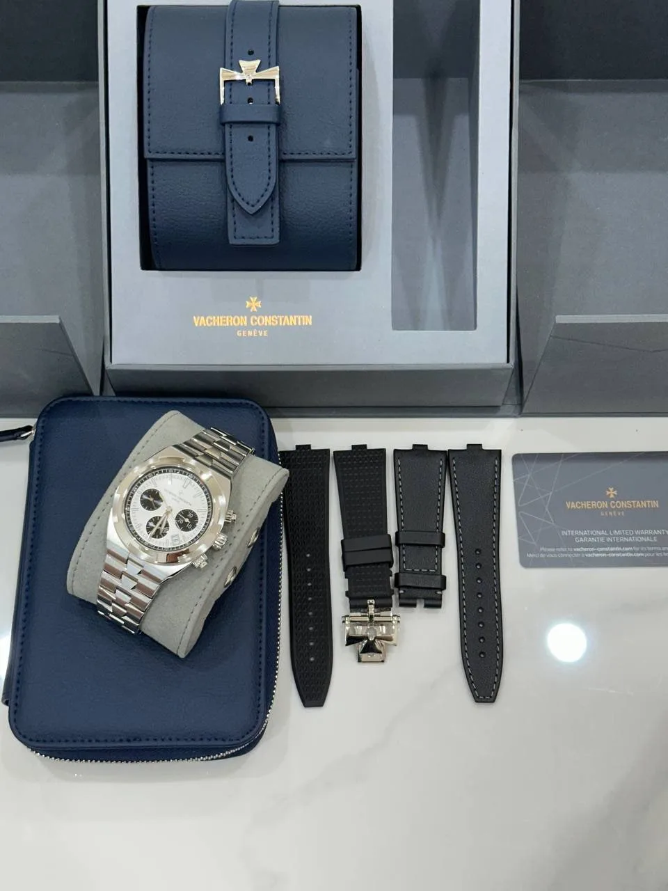 바쉐론콘스탄틴 오버시즈 크로노그래프 5520V 2024 사진 1