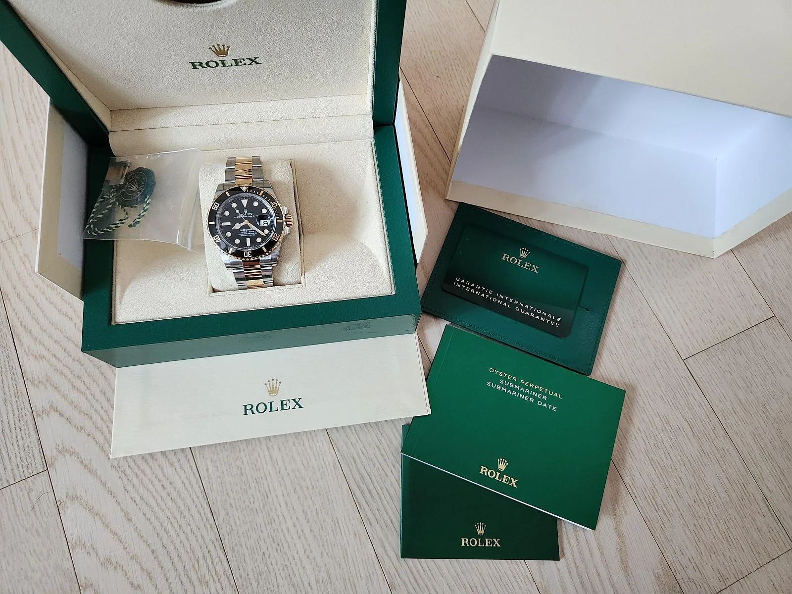 롤렉스 서브마리너 흑콤 41mm 2020 사진 7