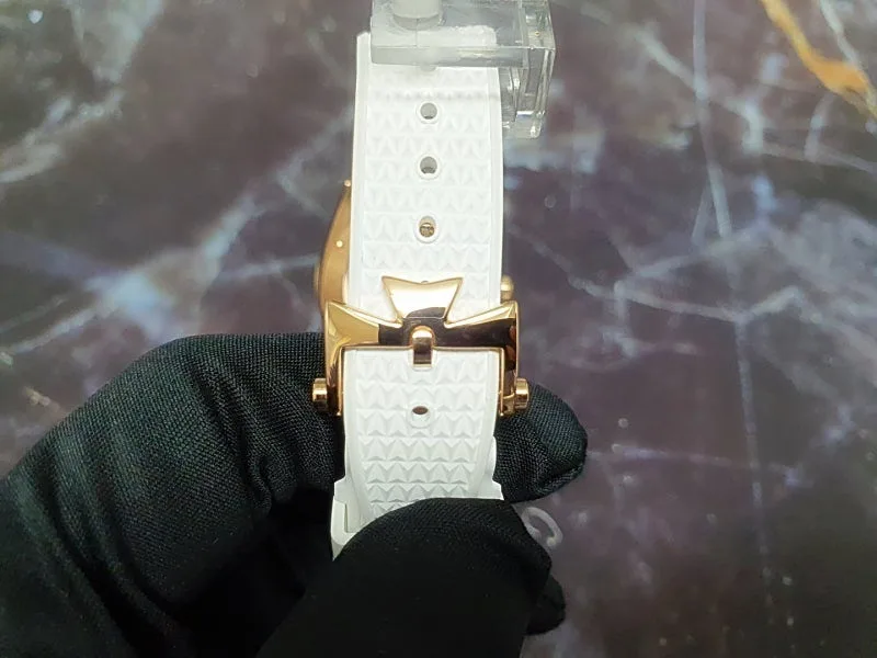 바쉐론콘스탄틴 오버시즈 쿼츠 금통 33mm 1205V 2023 사진 2