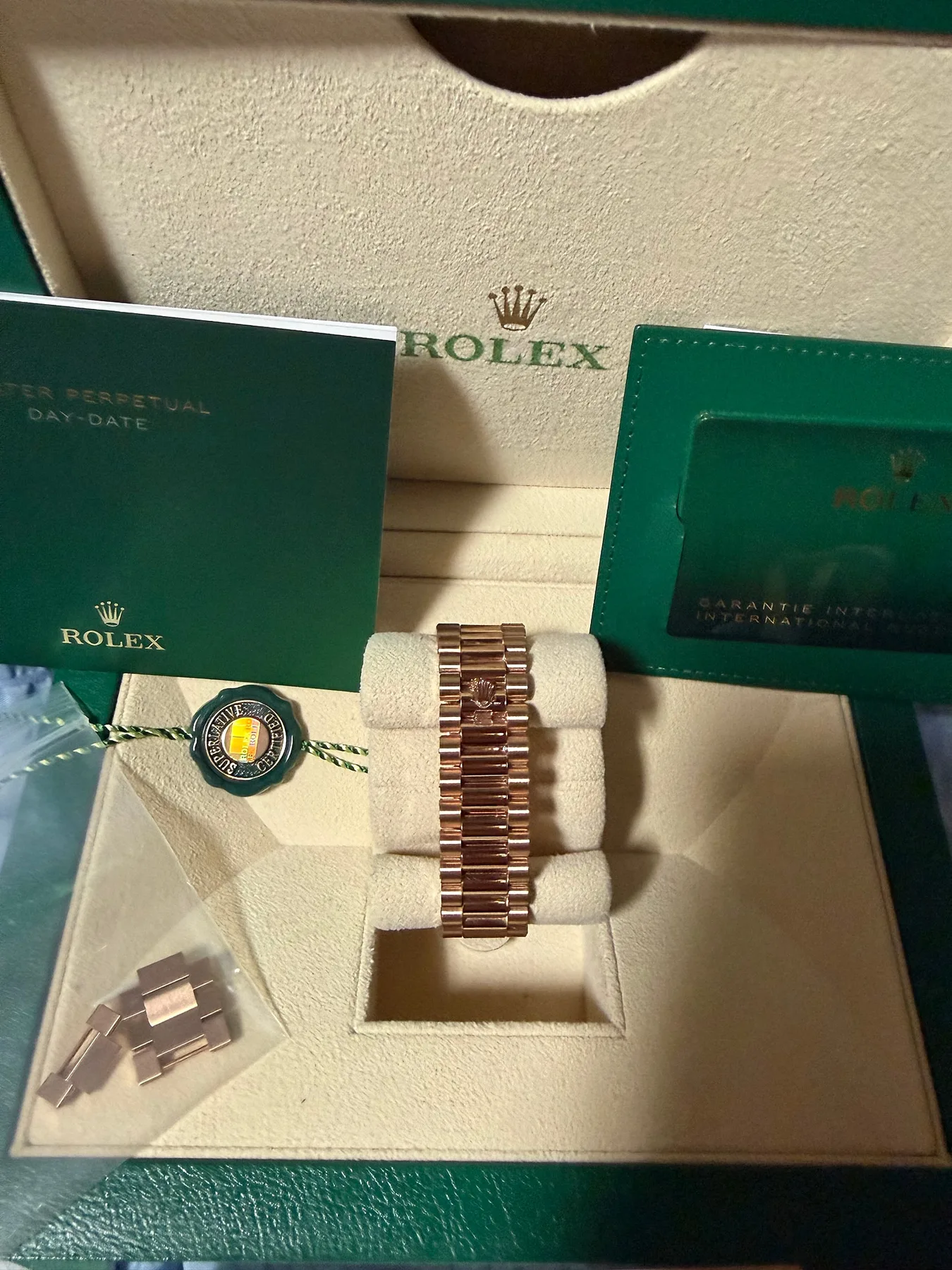 롤렉스 데이데이트 그린옴브레 2024 사진 4
