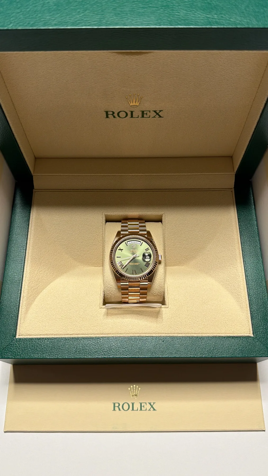 롤렉스 데이데이트 올리브그린 40mm 에버로즈골드 2024 사진 8