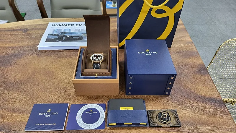 브라이틀링 네비타이머 43mm 로즈골드 금통 디버클 2019 사진 4