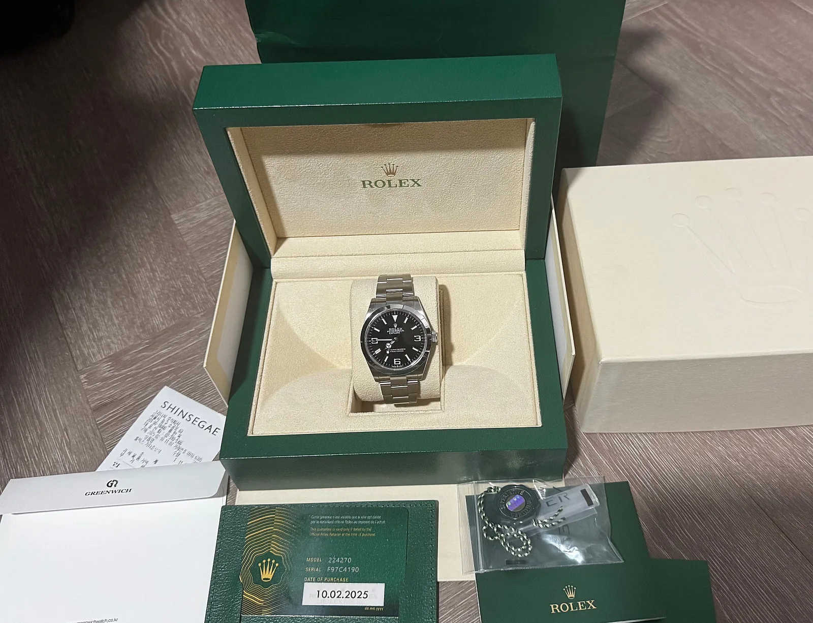 롤렉스 익스플로러1 40mm 2025 사진 2