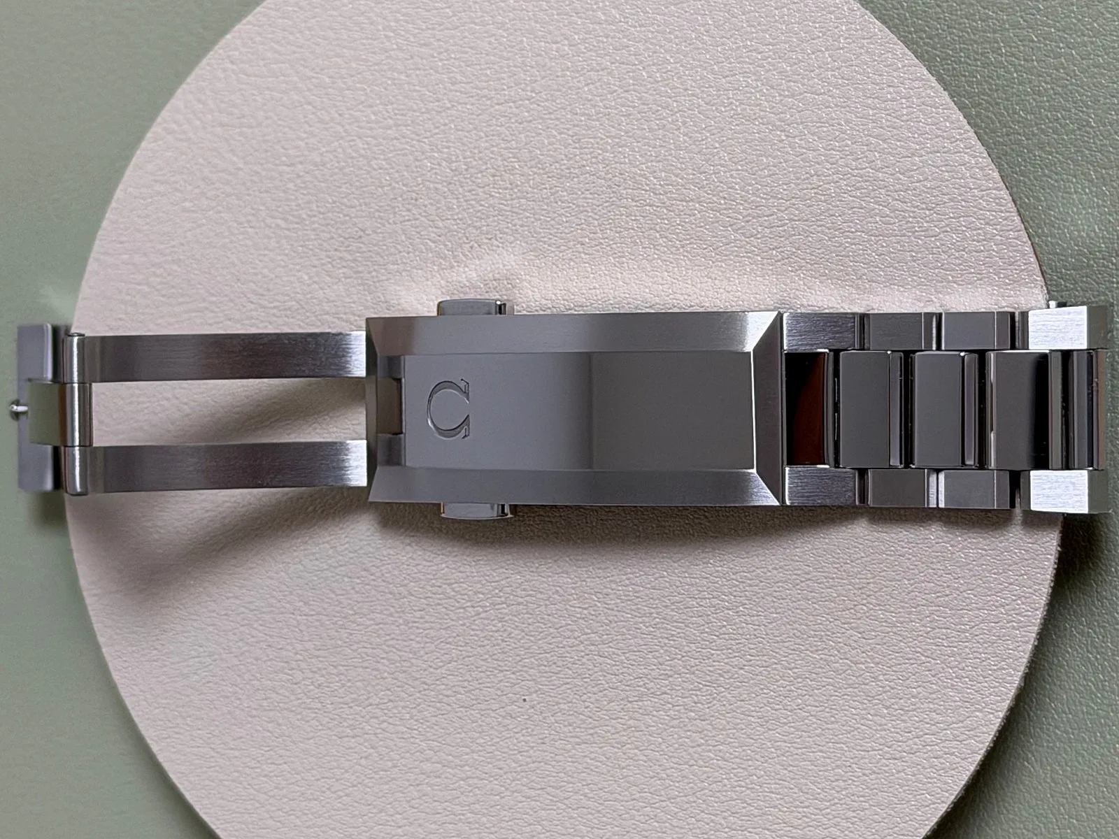 오메가 씨마스터 플래닛오션 600M 42mm 스틸 2026 사진 8