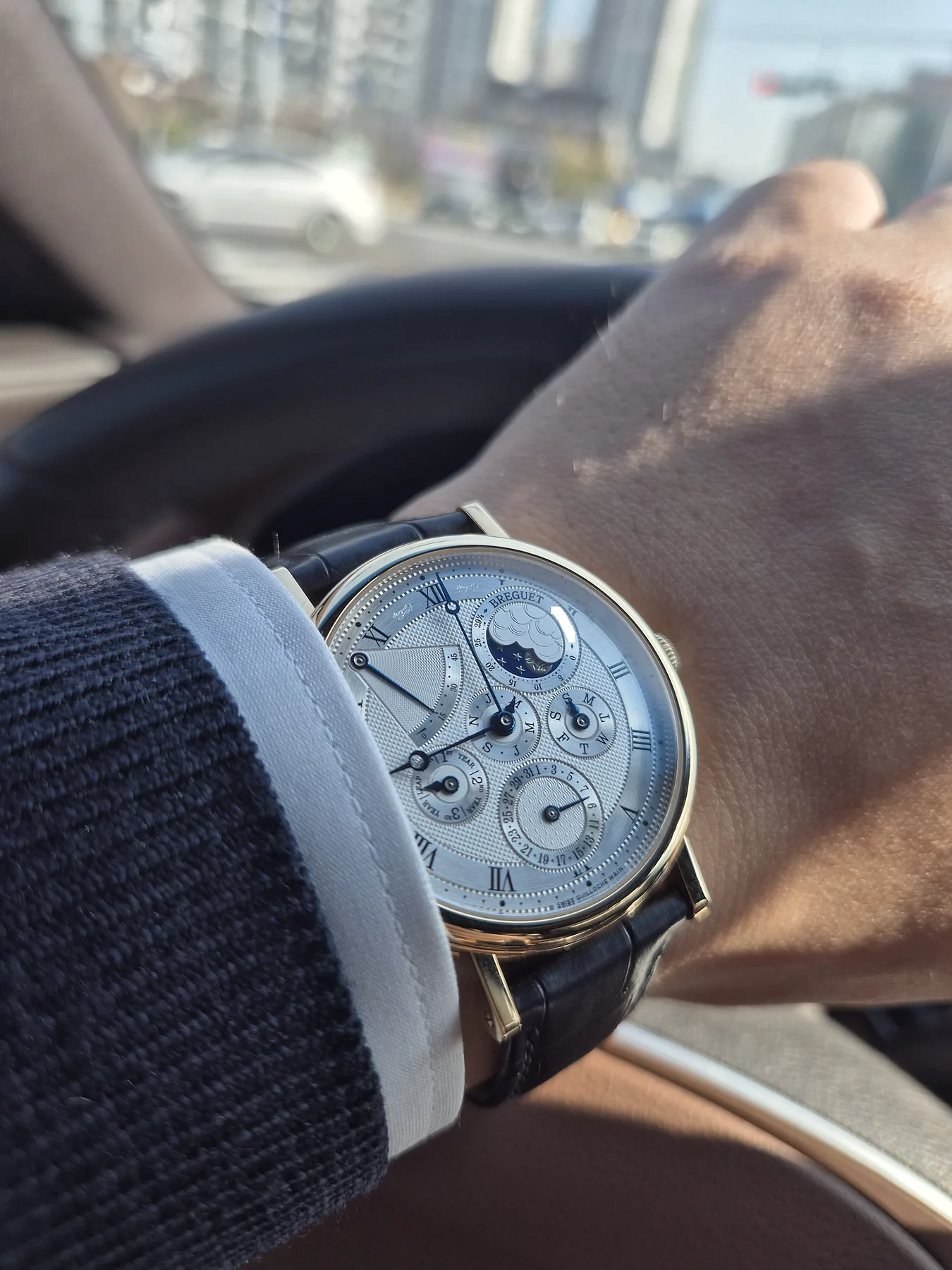 브레게 클래식 퍼페츄얼캘린더 5327BA 2025 사진 1