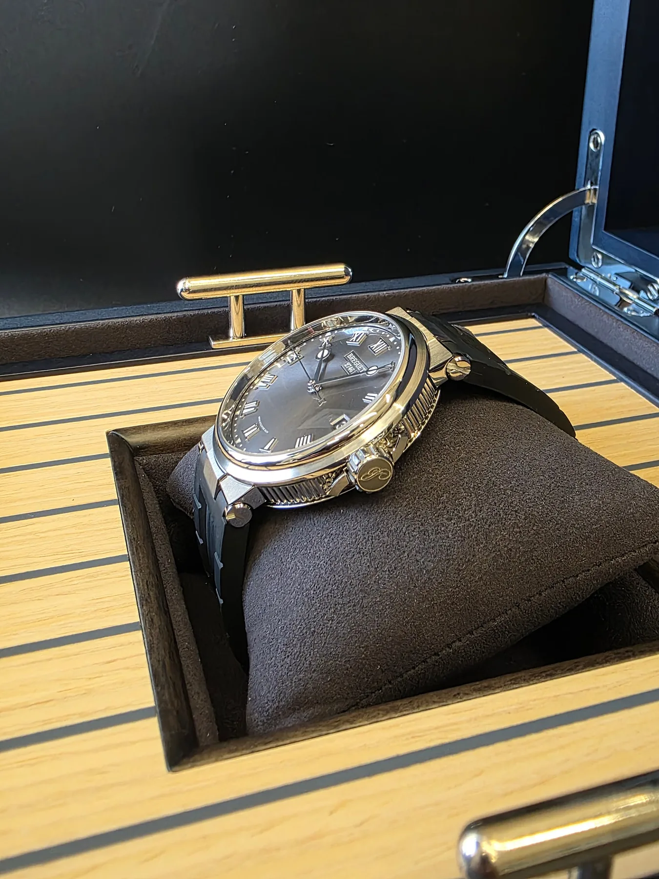 브레게 마린 40mm 그레이 티타늄 2019 사진 4