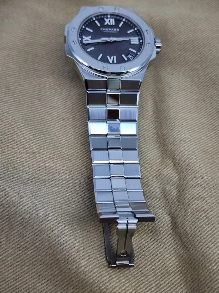 쇼파드 알파인이글 회판 41mm 2021 사진 4