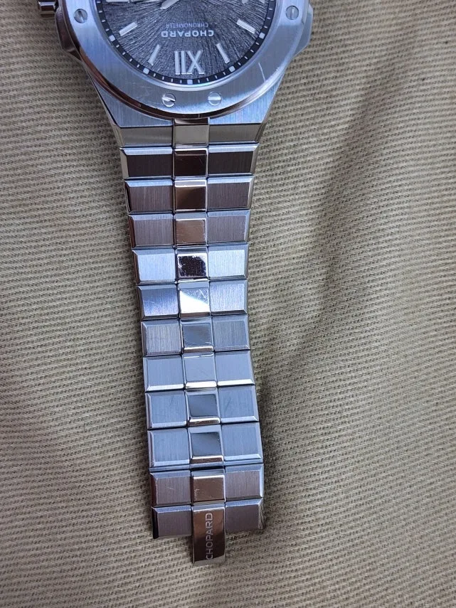 쇼파드 알파인이글 회판 41mm 2021 사진 5