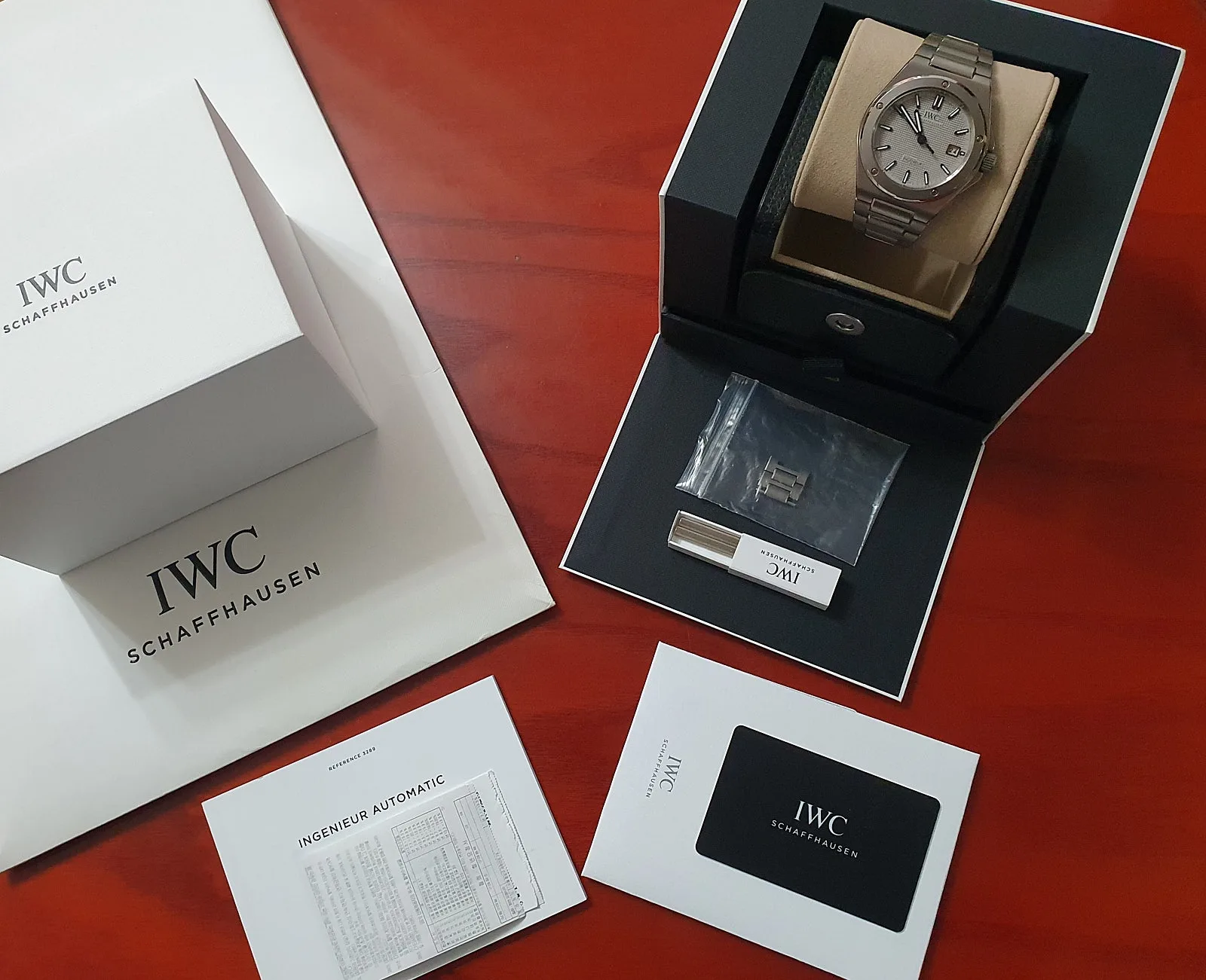 IWC 인제니어 40 티타늄 2025 사진 1