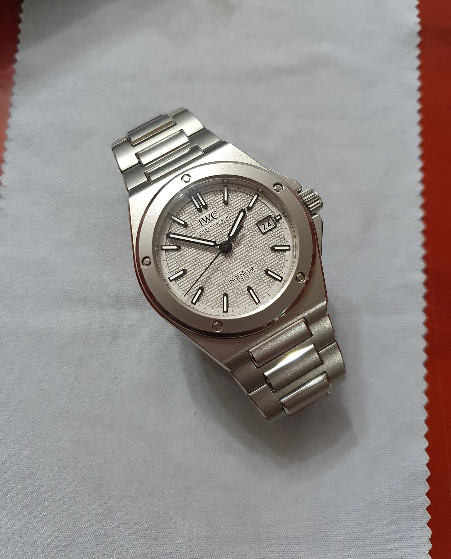 IWC 인제니어 40 티타늄 2025 사진 3