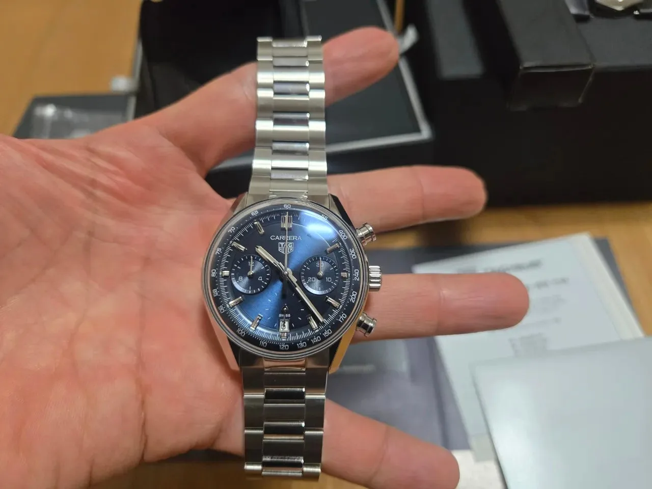 태그호이어 까레라 크로노그래프 39mm 블루 CBS2212.FC6535 2024 사진 3