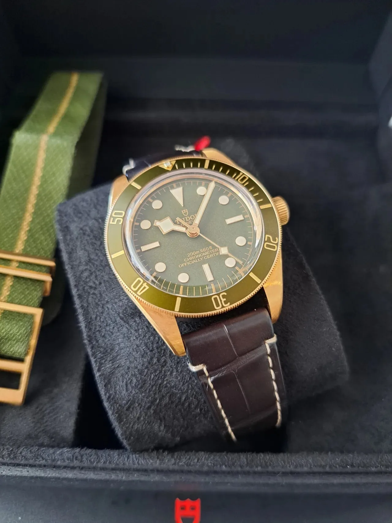 튜더 블랙베이 58 18k 녹금 39mm 2024 사진 4