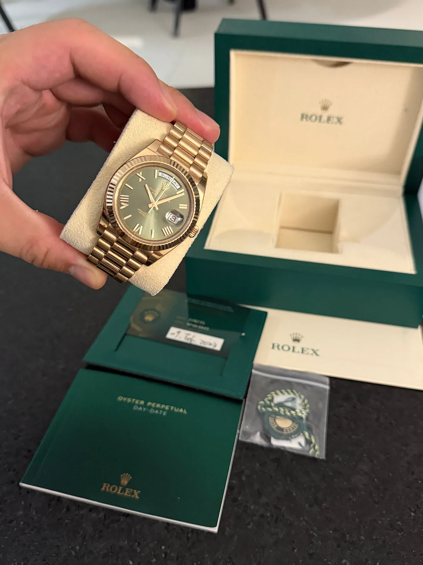 롤렉스 데이데이트 올리브그린 로즈골드 40mm 2023 사진 3