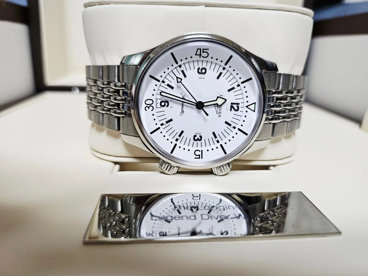 론진 레전드다이버 39mm 흰판 2025 사진 2
