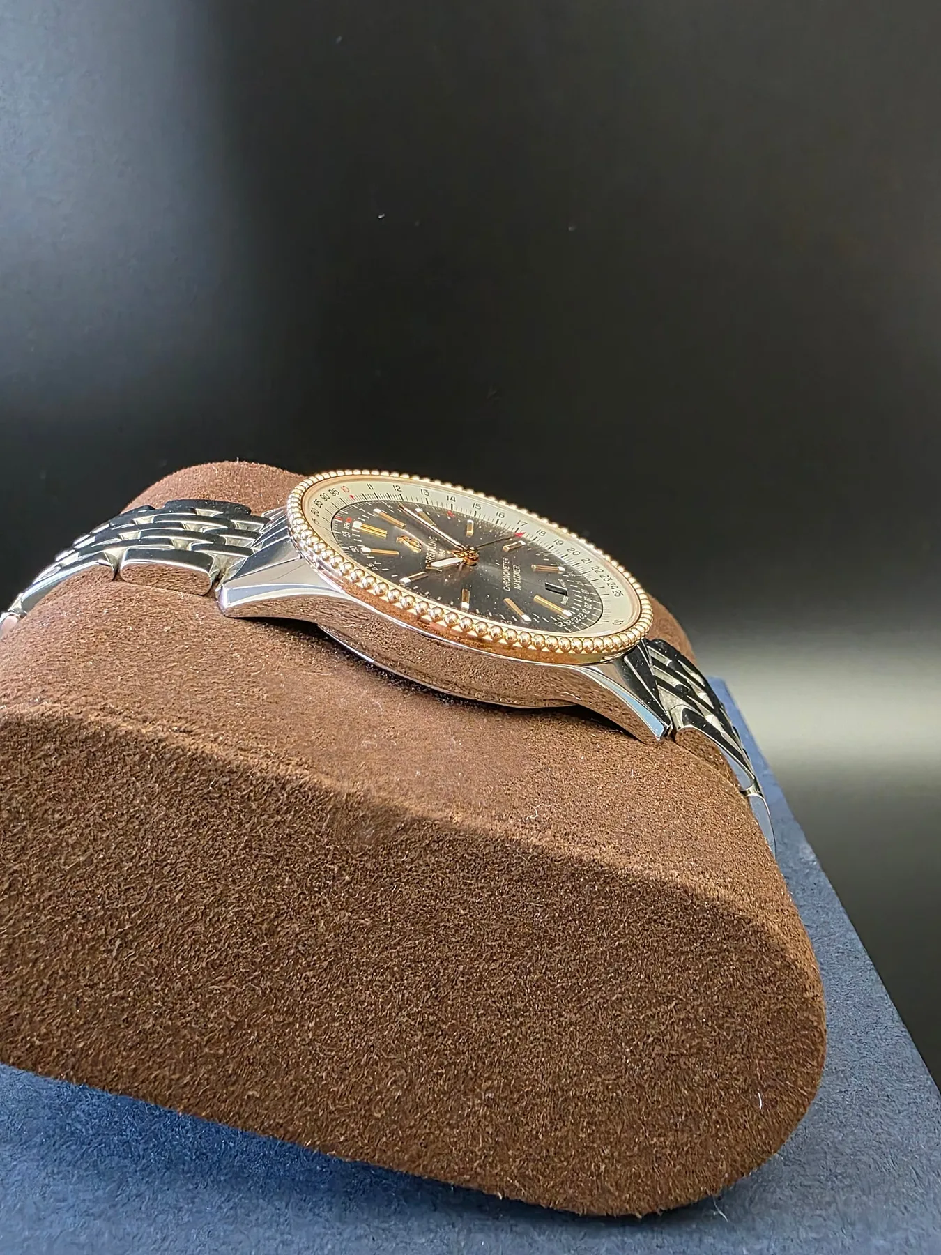 브라이틀링 내비타이머 오토매틱 41mm 그레이 베젤 콤비 2021 사진 5