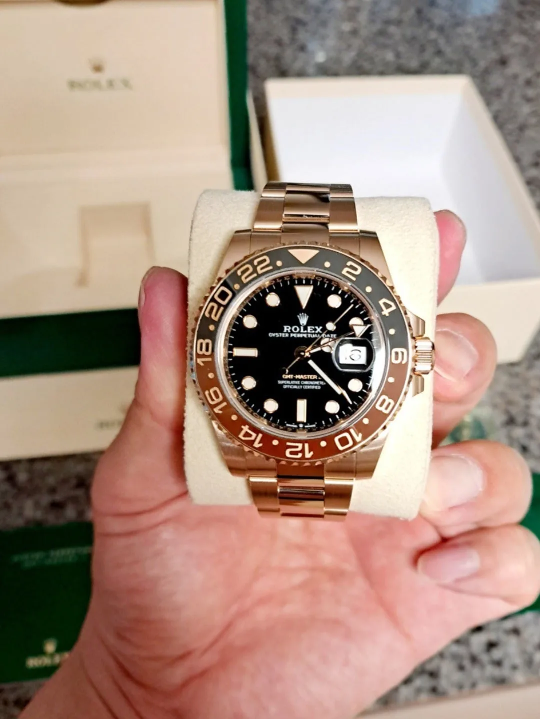 롤렉스 GMT 마스터2 루트비어 금통 신형 126715 2021 사진 2