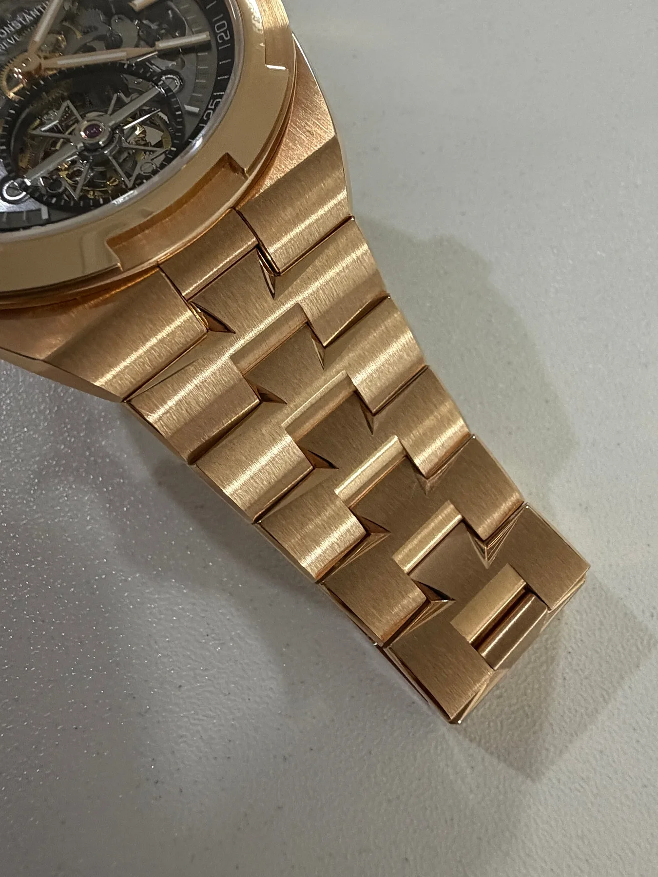 바쉐론콘스탄틴 Overseas Tourbillon Skeleton 6000V/210R-B9341 2026 사진 7