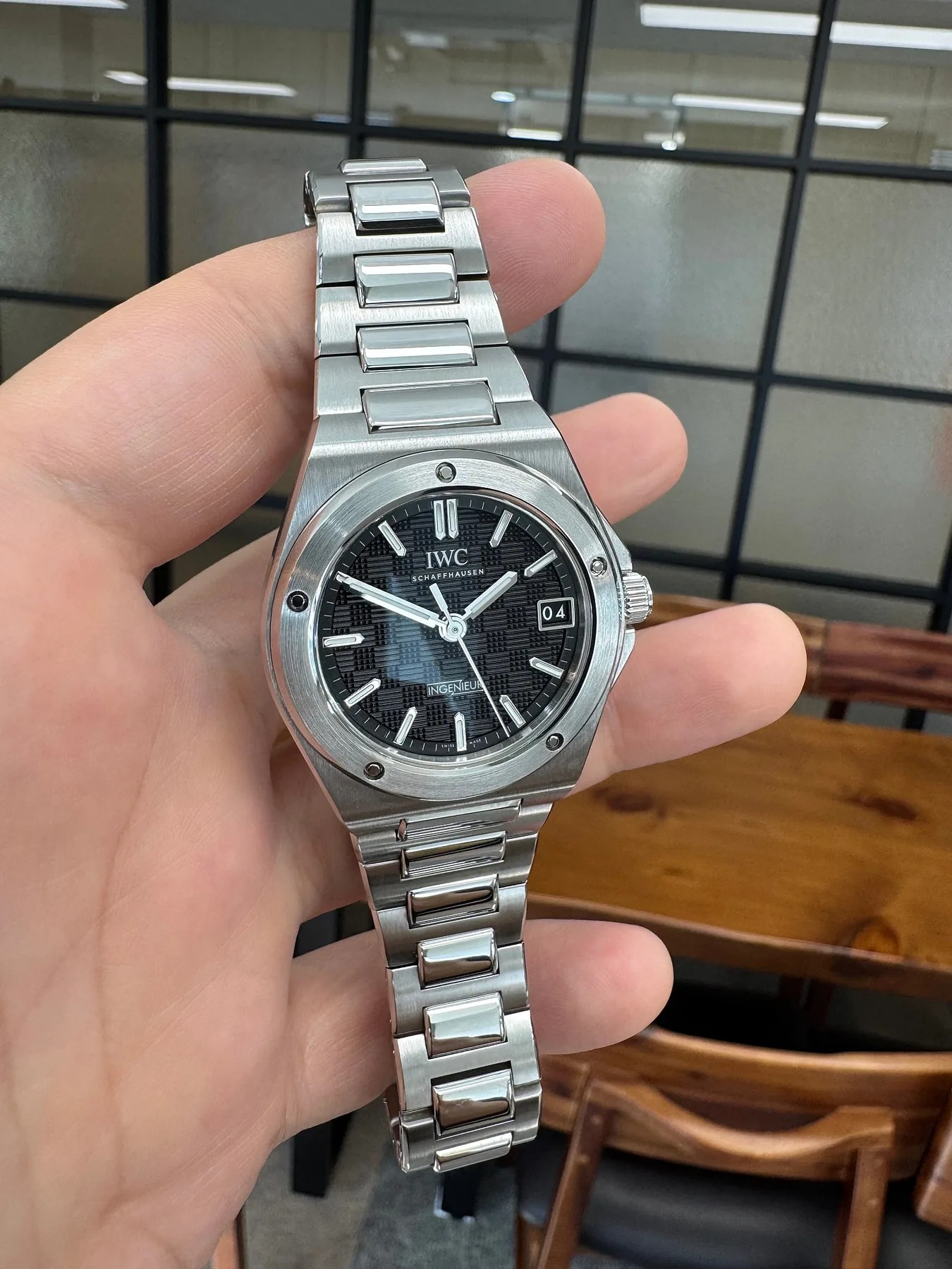 IWC 인제니어35 블랙 2026 사진 6
