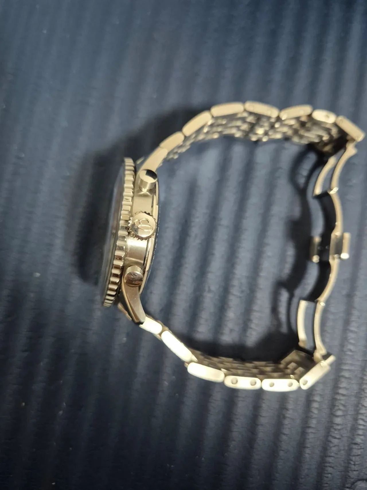 브라이틀링 내비타이머 B01 46mm 그린 2024 사진 4