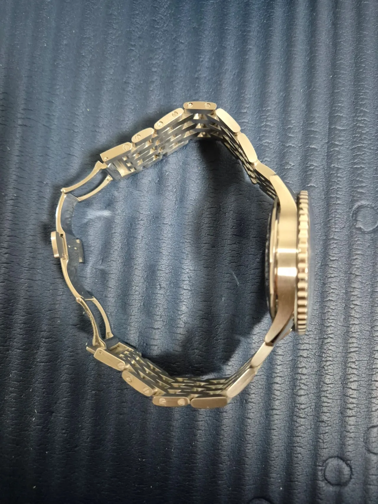 브라이틀링 내비타이머 B01 46mm 그린 2024 사진 5