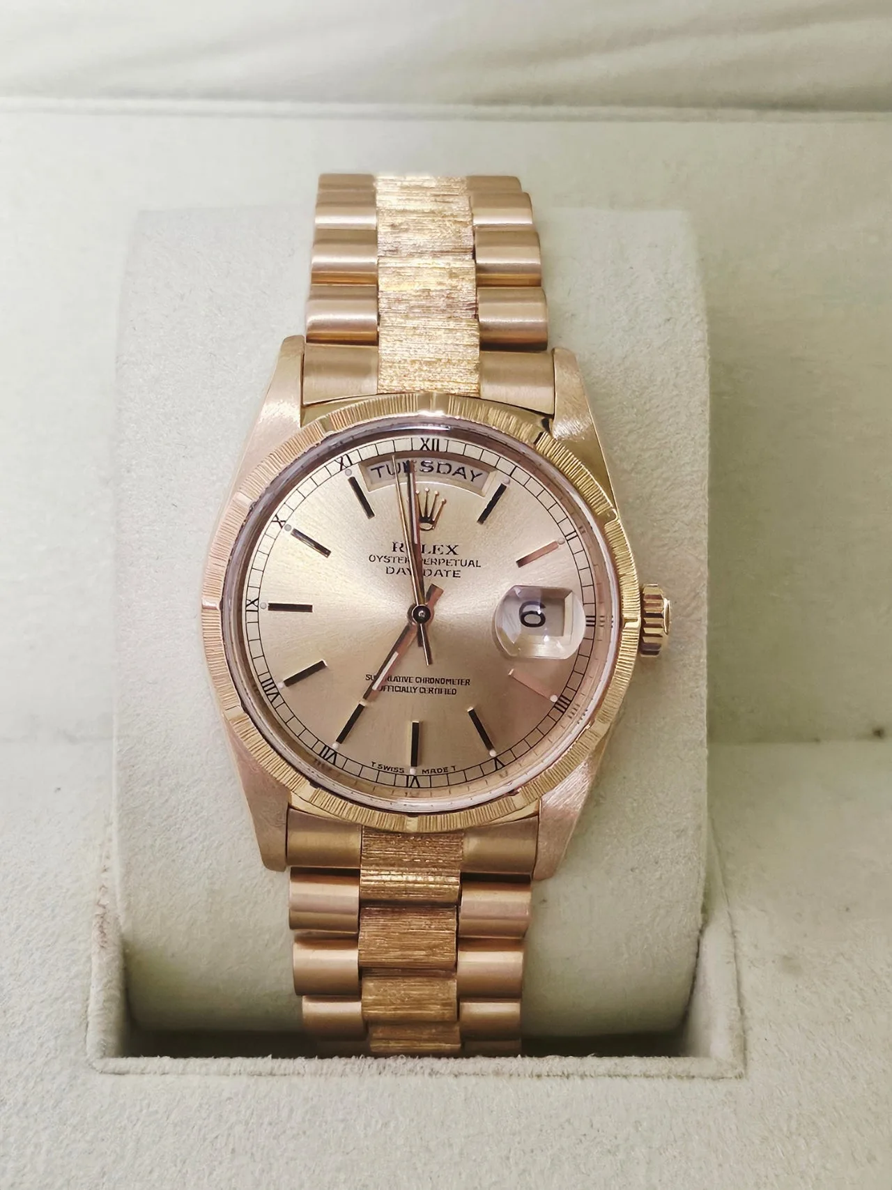 롤렉스 데이데이트 바크피니시 36mm 옐로우골드 1991 사진 2