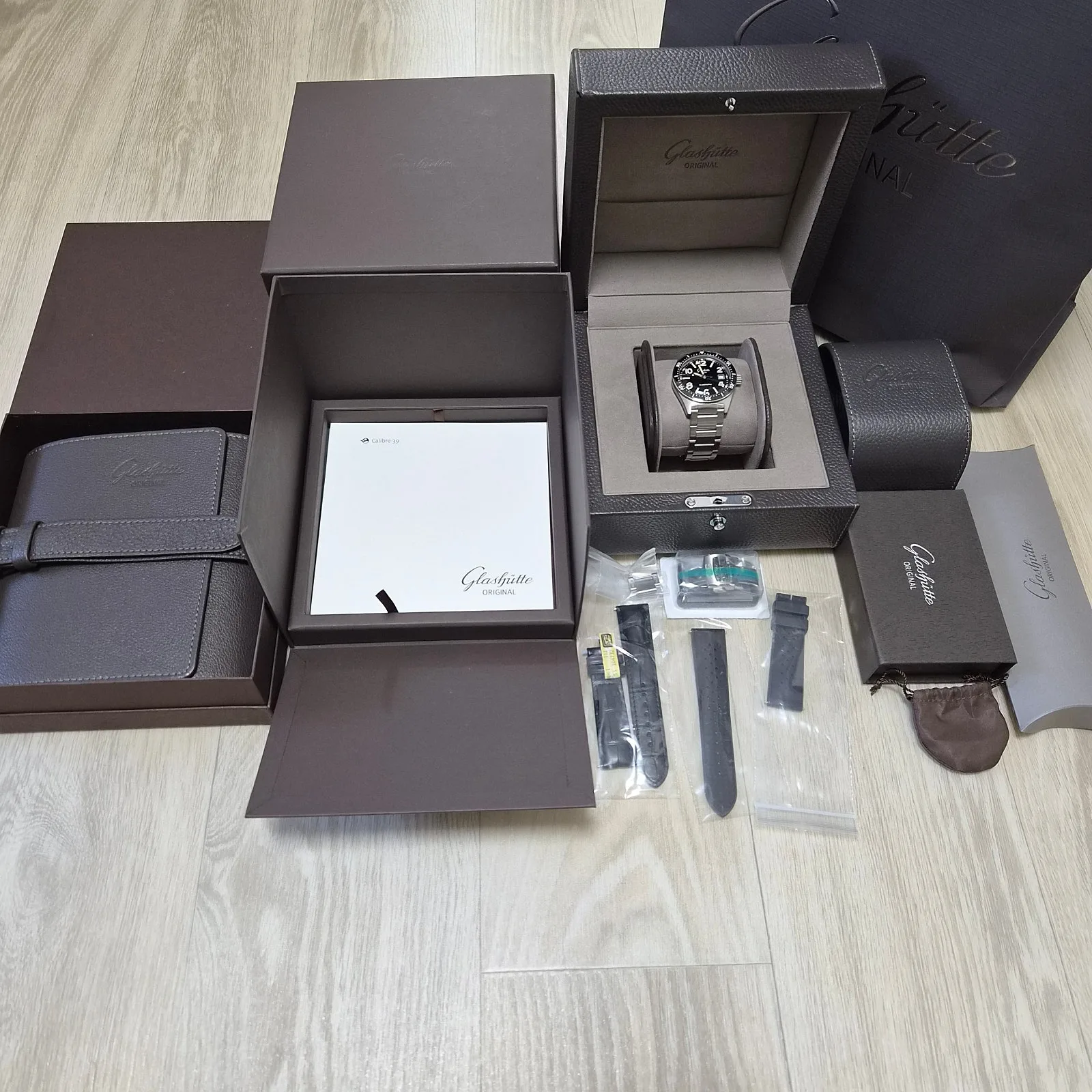 글라슈테오리지날 씨큐 SeaQ 39.5mm 검판 2026 사진 8