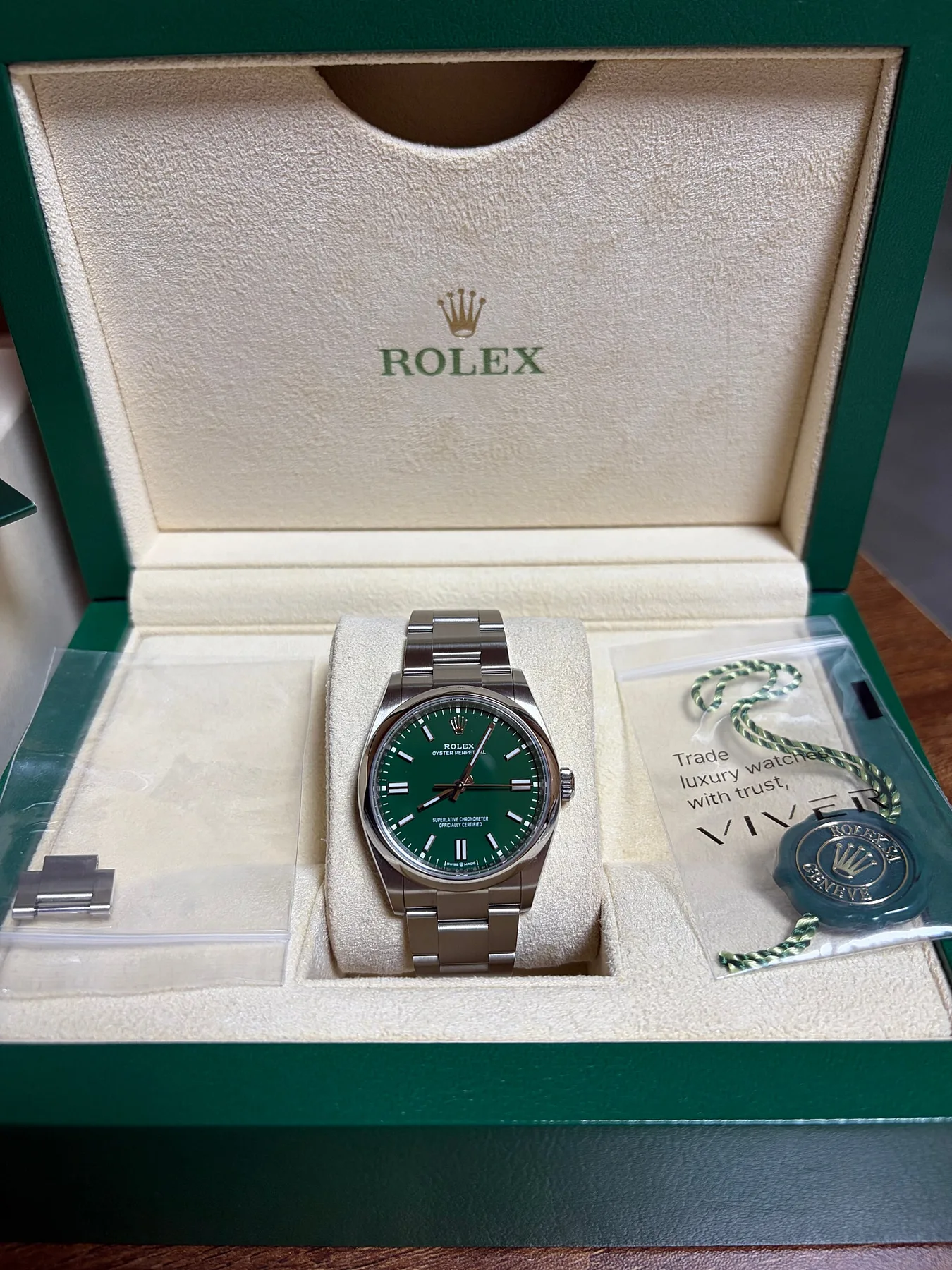 롤렉스 오이스터 퍼페츄얼 36 그린 2024 사진 4