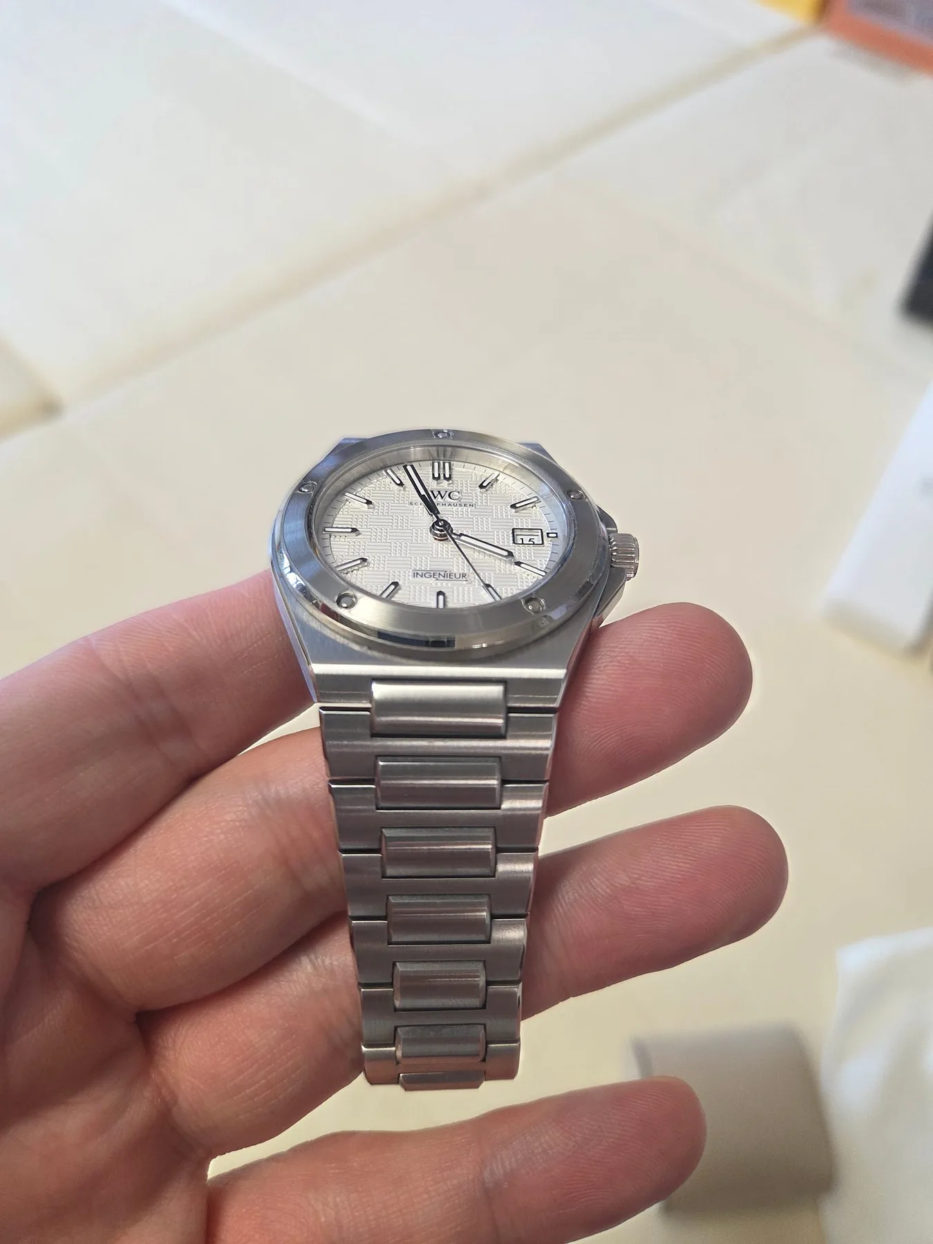 IWC 인제니어 40 화이트 2026 사진 3
