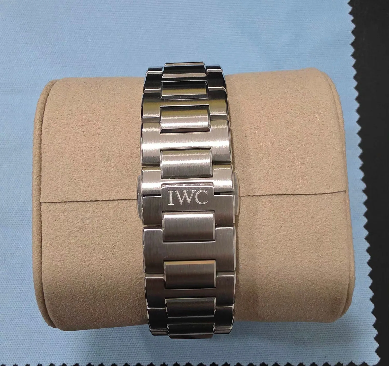IWC 인제니어 오토매틱 40 흰판 2026 사진 4