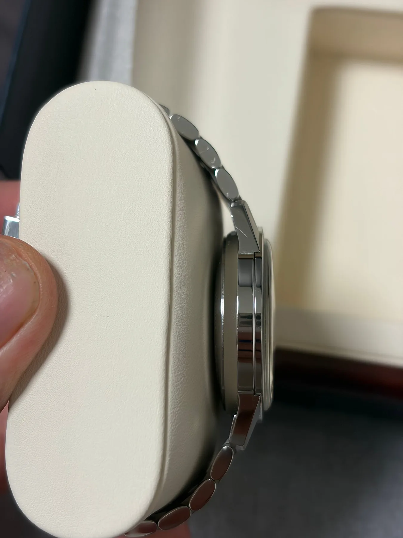 론진 울트라크론 37mm 2025 사진 8