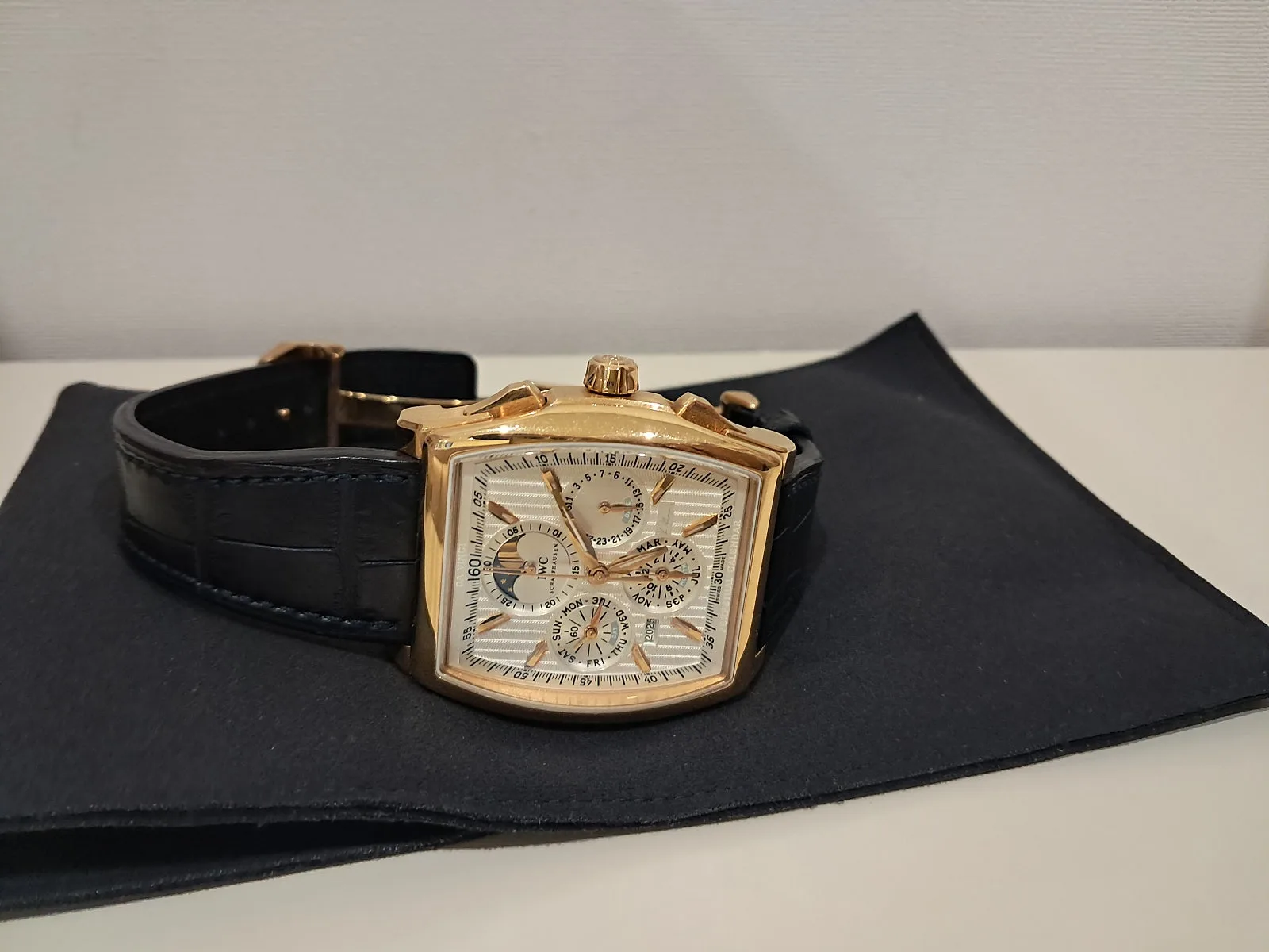 IWC 다빈치 퍼페츄얼캘린더 18k 골드 한정판 2016 사진 1