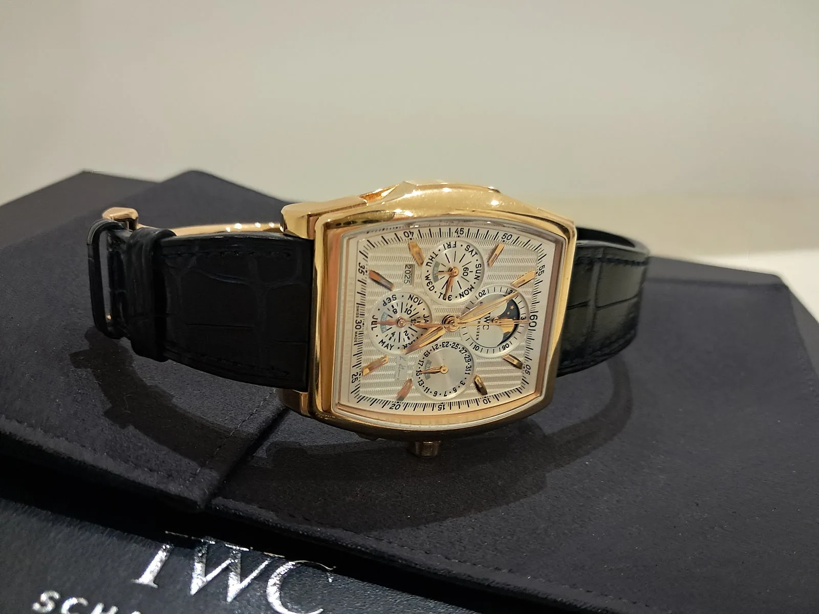 IWC 다빈치 퍼페츄얼캘린더 18k 골드 한정판 2016 사진 5
