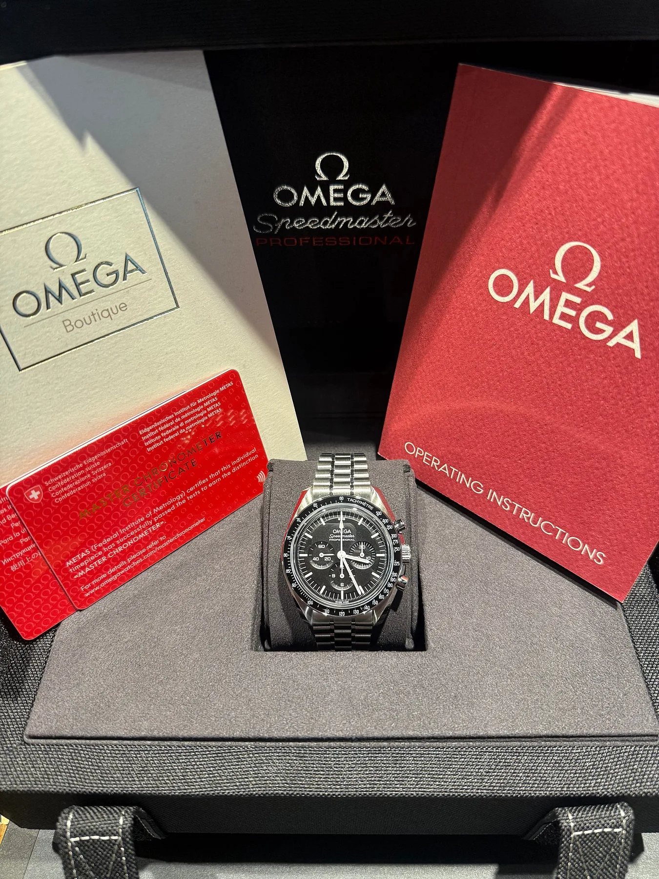 오메가 Speedmaster Moonwatch Professional 2026 사진 4