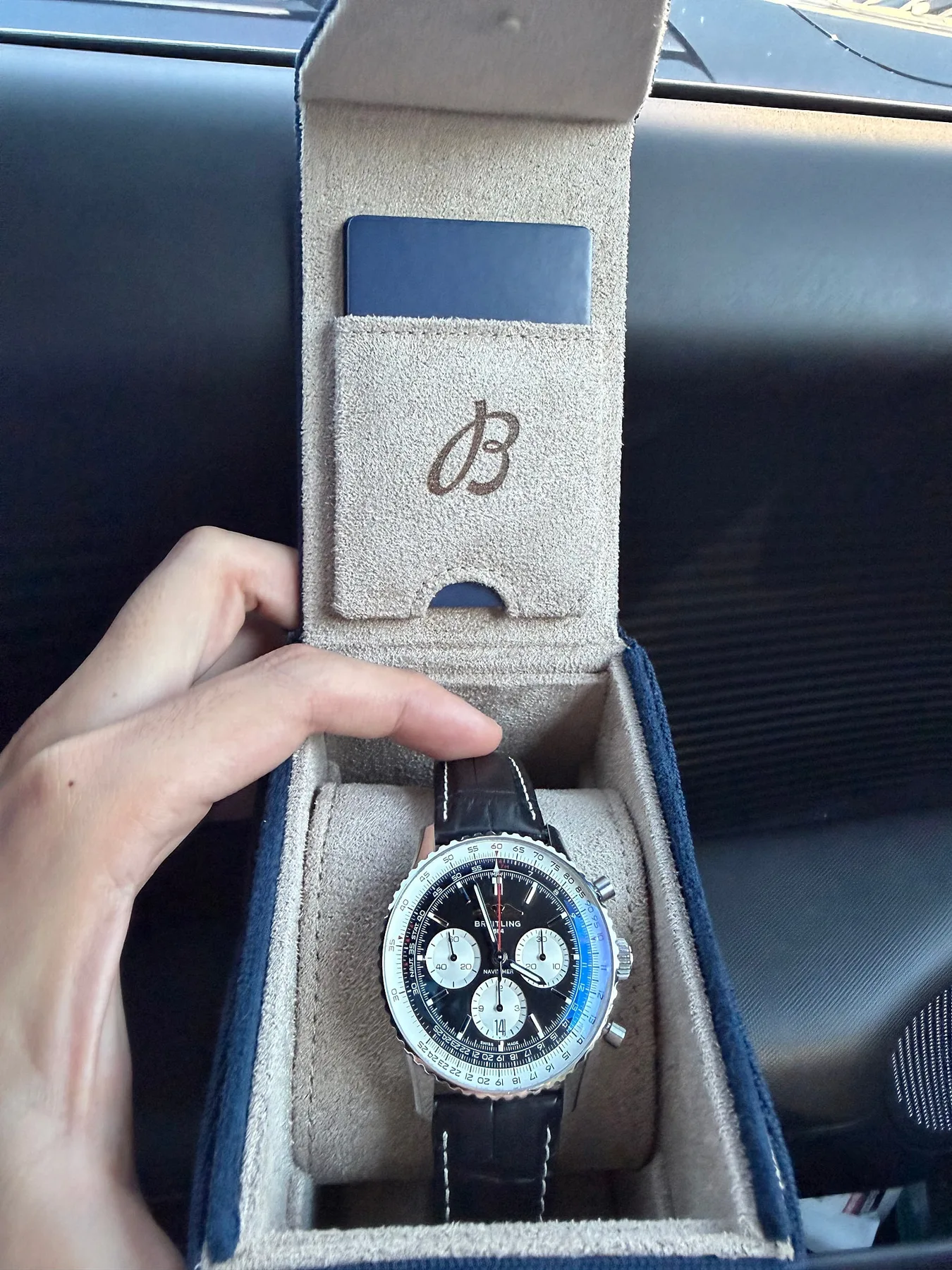 브라이틀링 내비타이머 43mm 검판 2025 사진 3