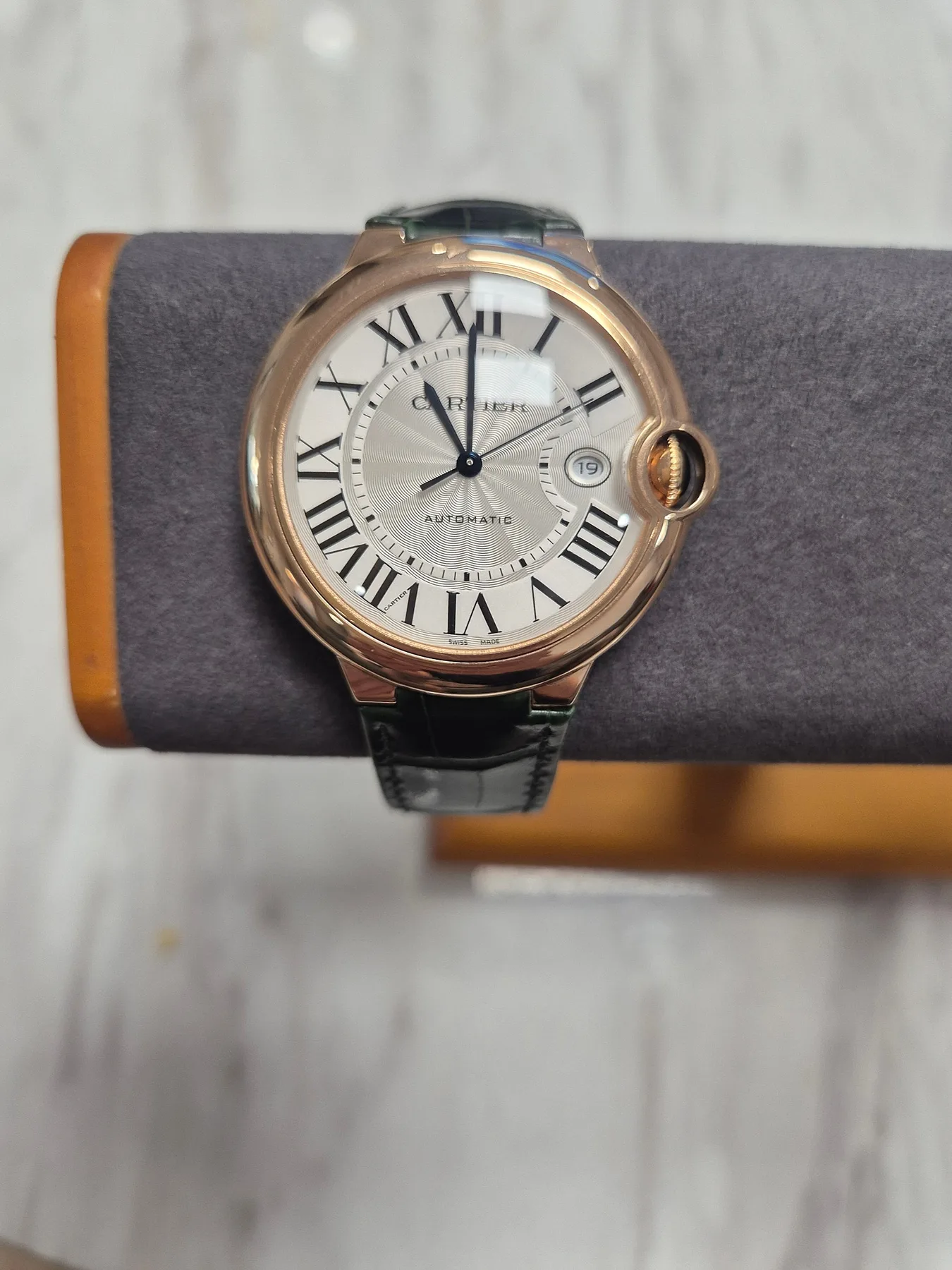 까르띠에 발롱금통 디버클 42mm 2022 사진 2