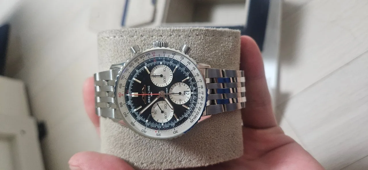 브라이틀링 네비타이머 크로노그래프 41mm 2024 사진 2