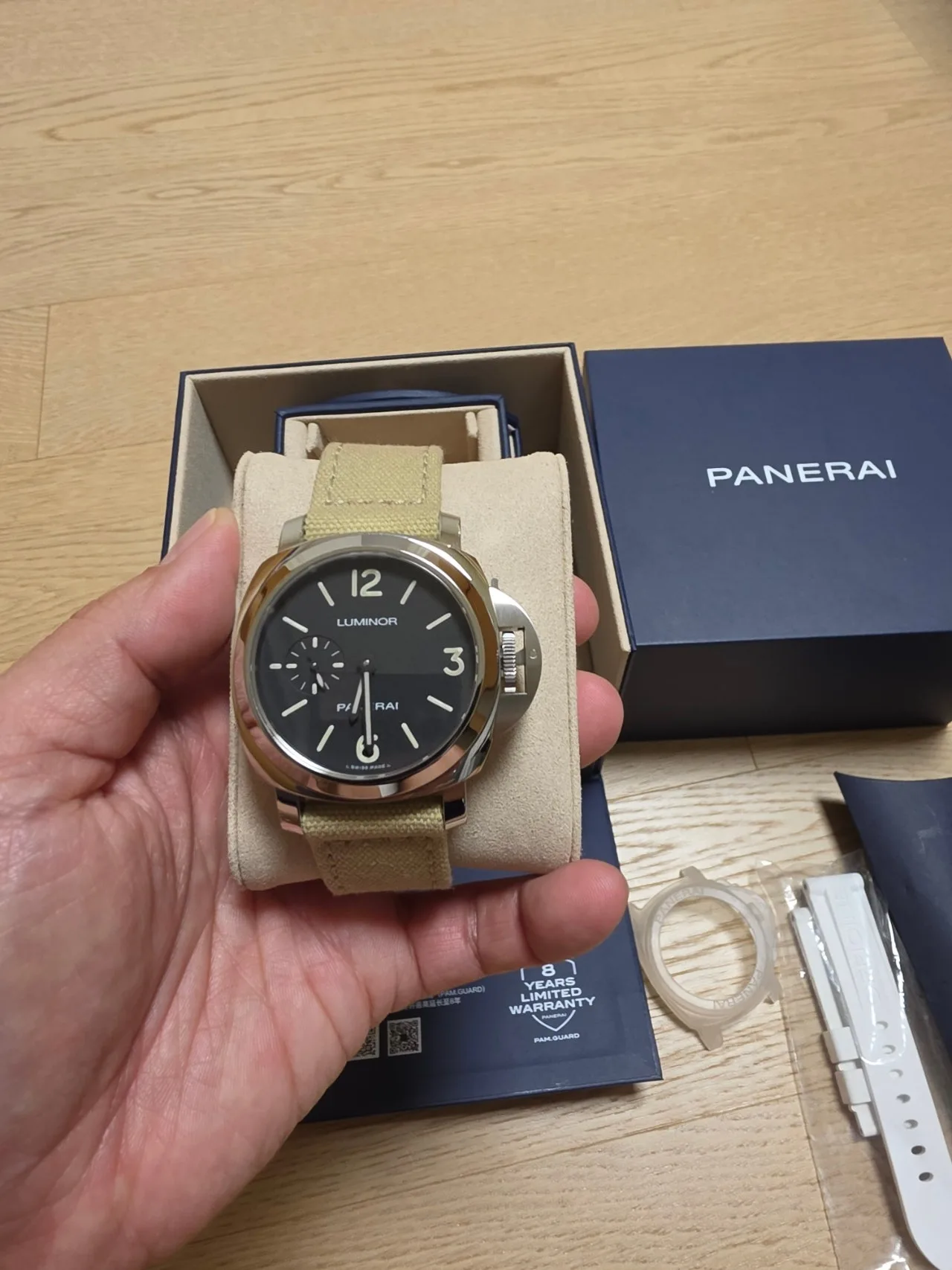 파네라이 루미노르 PAM01710 42mm 2026 사진 2