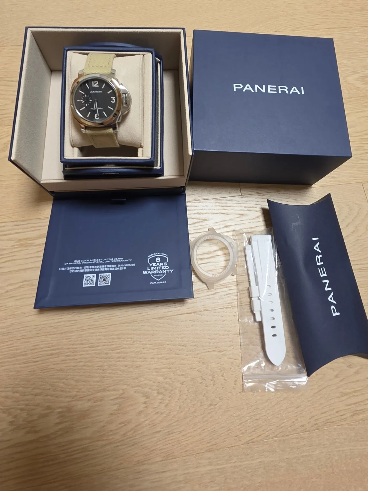 파네라이 루미노르 PAM01710 42mm 2026 사진 5