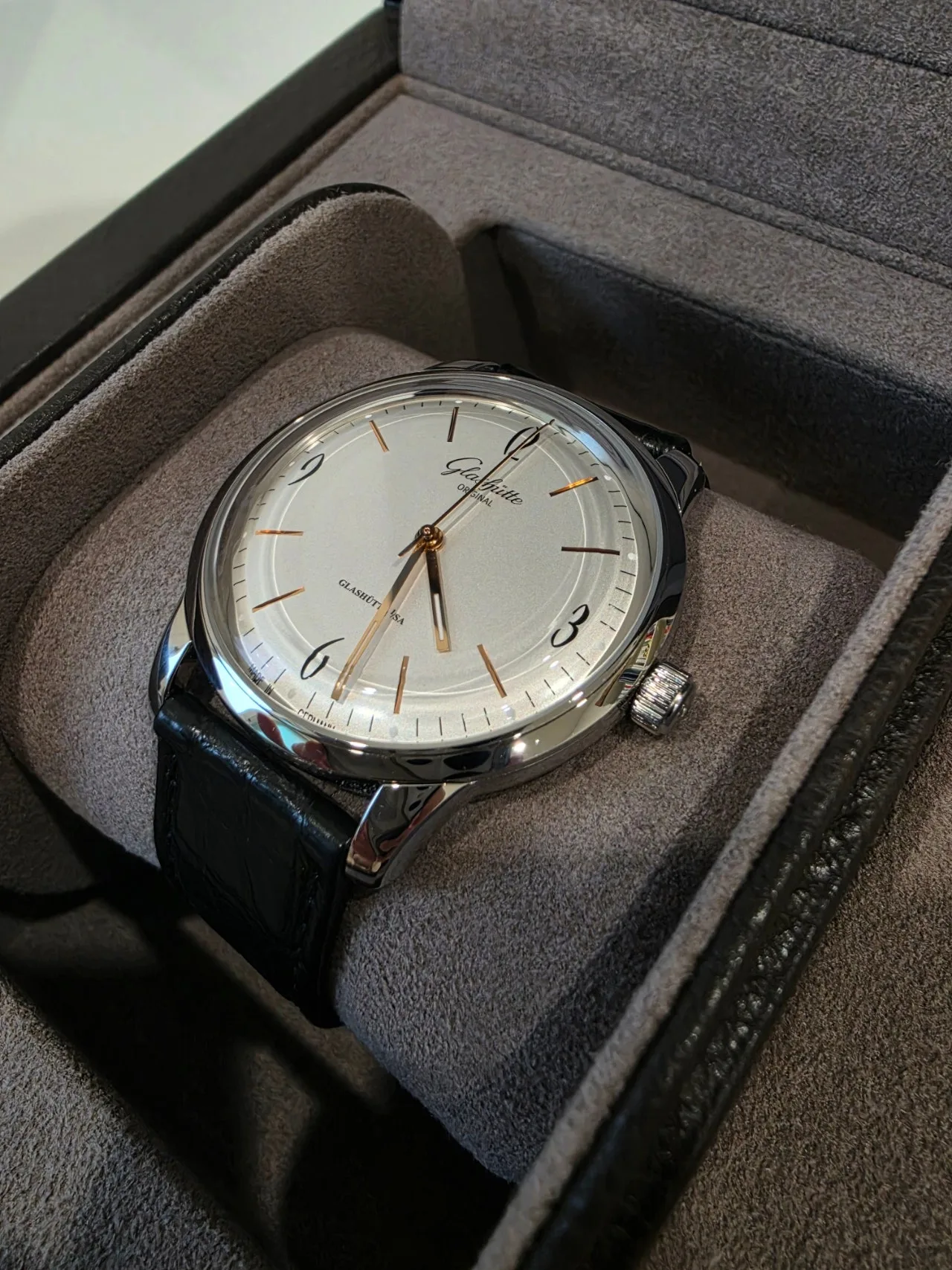 글라슈테오리지날 글라슈테 오리지널 식스티즈 39mm 실버화이트 2025 사진 1
