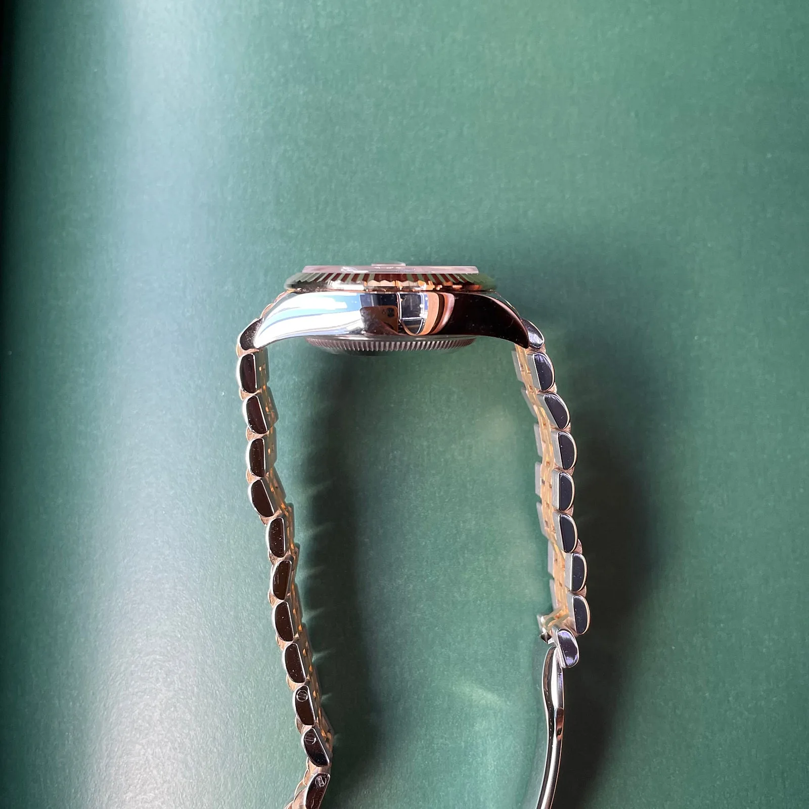 롤렉스 데이저스트 28 샴페인 텐포인트 옐로우골드 콤비 쥬빌리 2026 사진 3