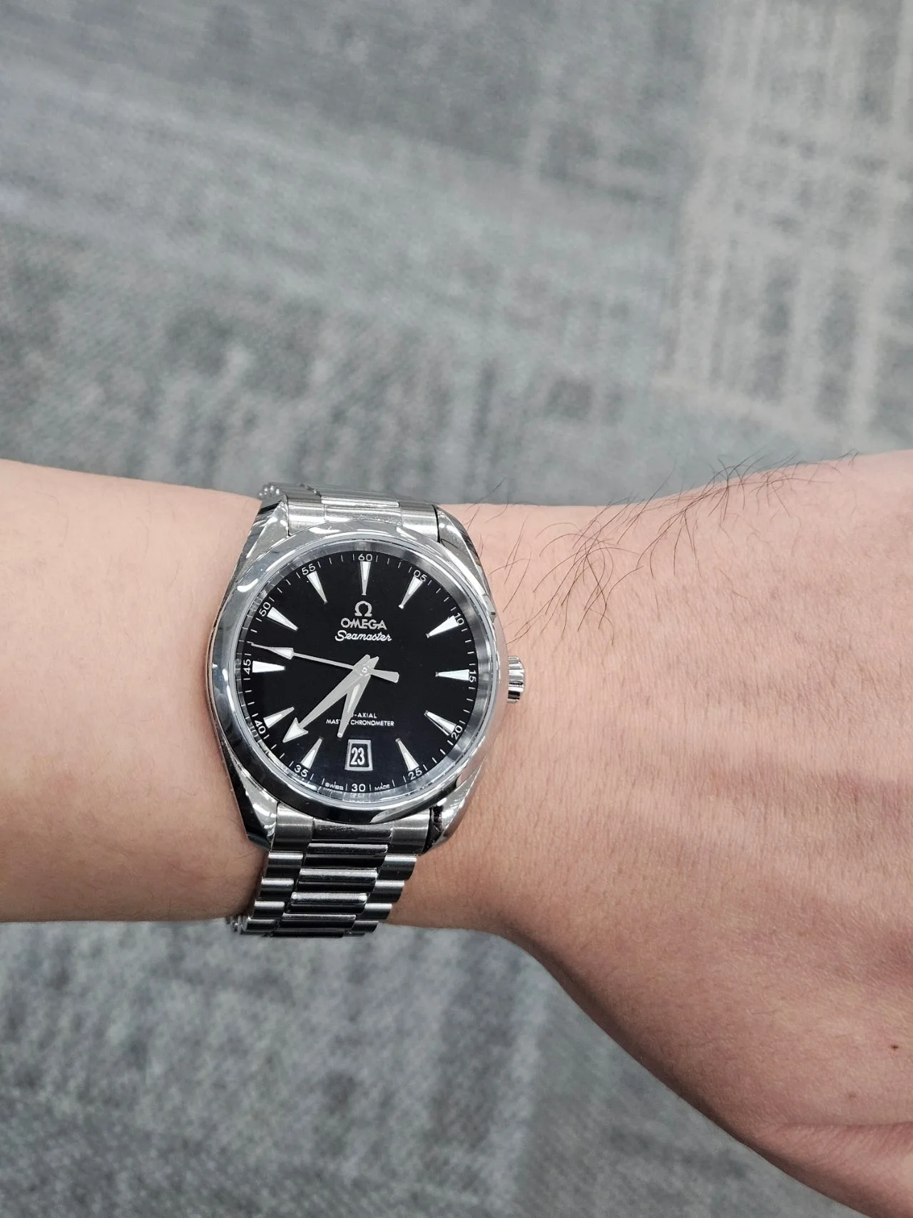 오메가 아쿠아테라 블랙래커 38mm 2024 사진 8