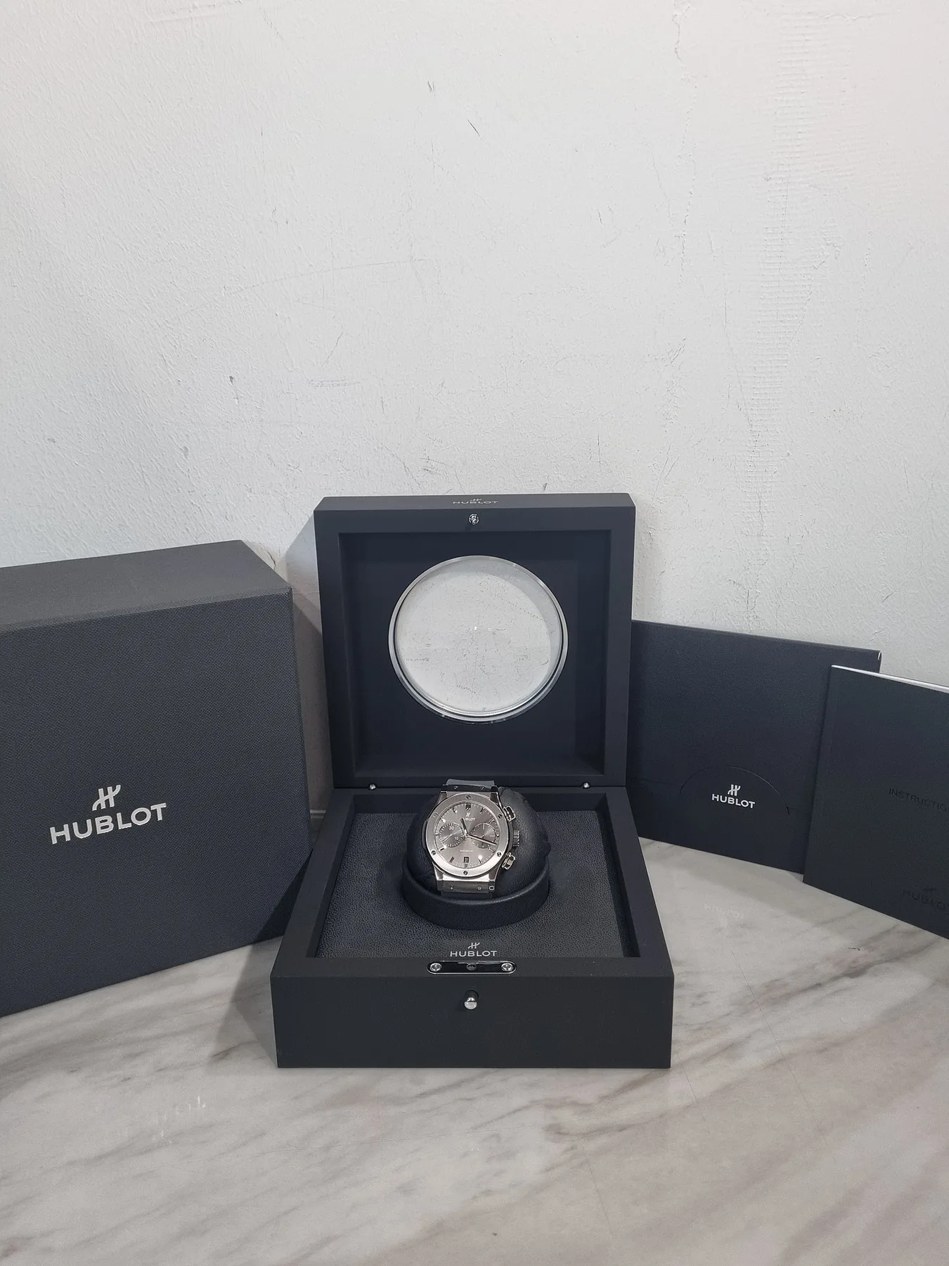 위블로 클래식 퓨전 레이싱 그레이 크로노그래프 티타늄 45mm 2025 사진 1